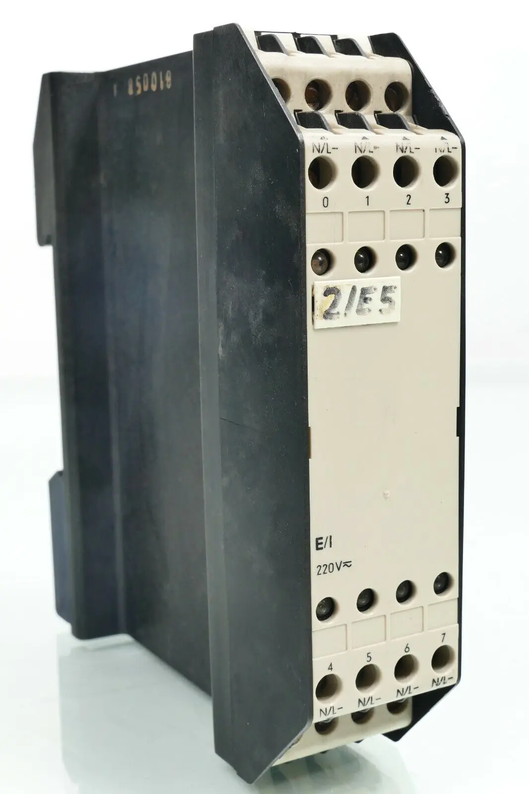 Produktfoto 1 von Siemens  SIMATIC S5-110 Digitaleingabe 6ES5 405-7AA21 | 6ES5405-7AA21