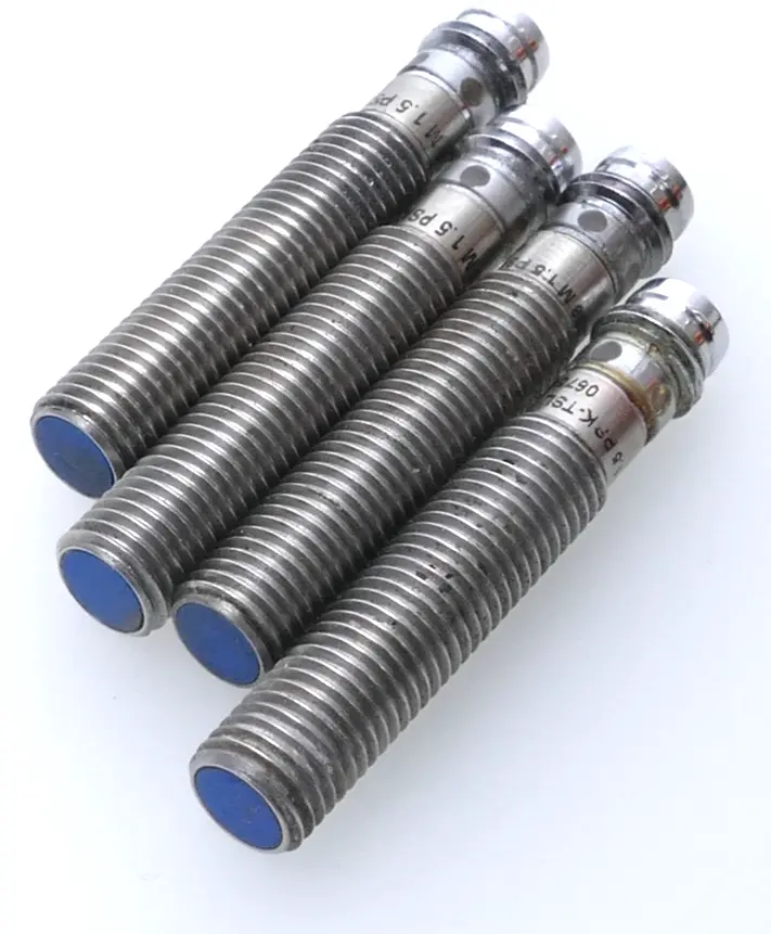 Produktfoto 1 von 4x Di-soric Induktiver Näherungssensor | DCC 08 M 1,5 PSK-TSL