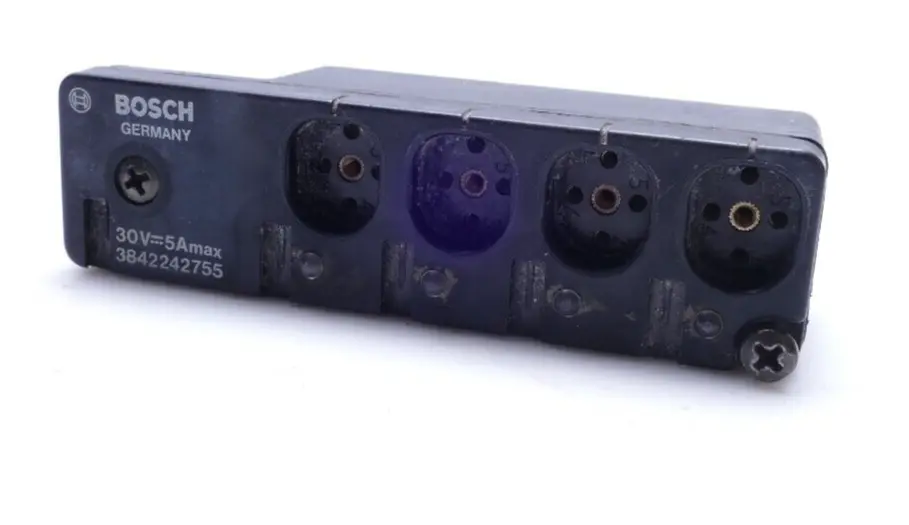 Produktfoto 1 von Bosch Steckverteiler 30V 5A 3 842 242 755 | 3842242755