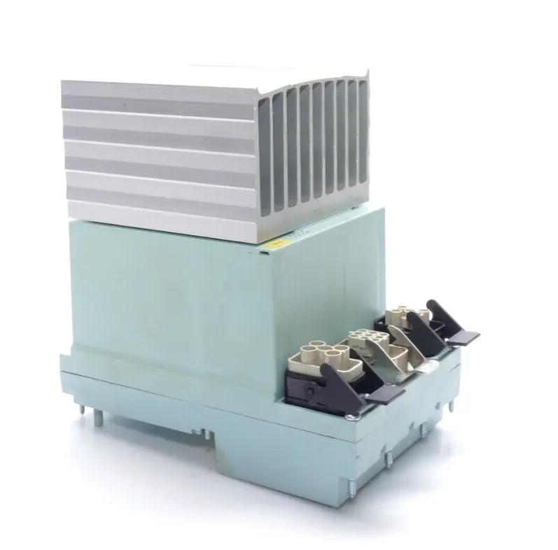 Produktfoto 1 von Siemens Frequenzumrichter 6SL3 514-1KE13-5AE0 | V:B02/V4.70 | 6SL3514-1KE13-5AE0