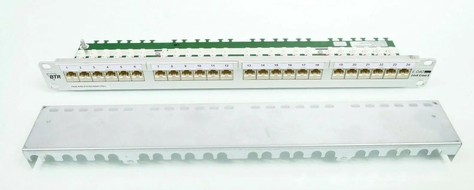 BTR E-DAT design 24x8 Patchfeld Class E/Cat.6 Link // 19" // Metz Connect