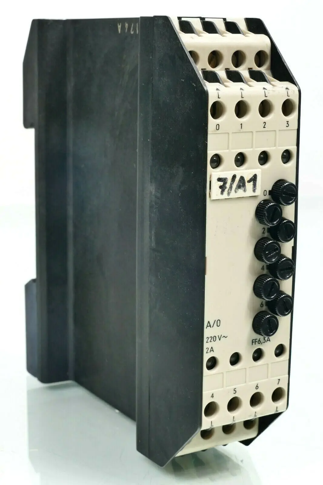 Produktfoto 1 von Siemens Simatic S5-110 Digitalausgabe 6ES5410-7AA11 | 6ES5410-7AA11