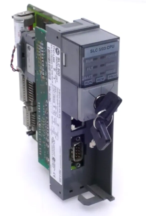Produktfoto 1 von Allen-Bradley SLC 500 Processor Unit | Ser. D Rev. 4 | 1747-L532