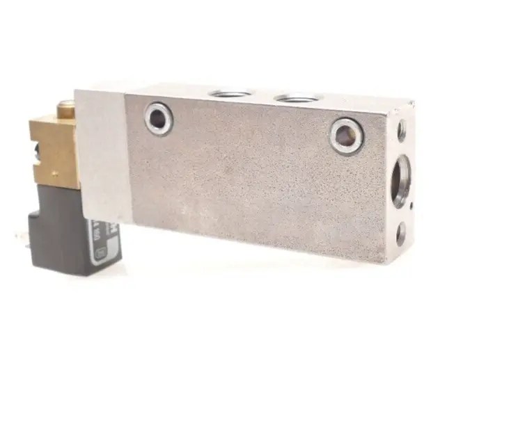 Produktfoto 1 von Bosch Magnetventil 0 820 030 102 | 0820030102