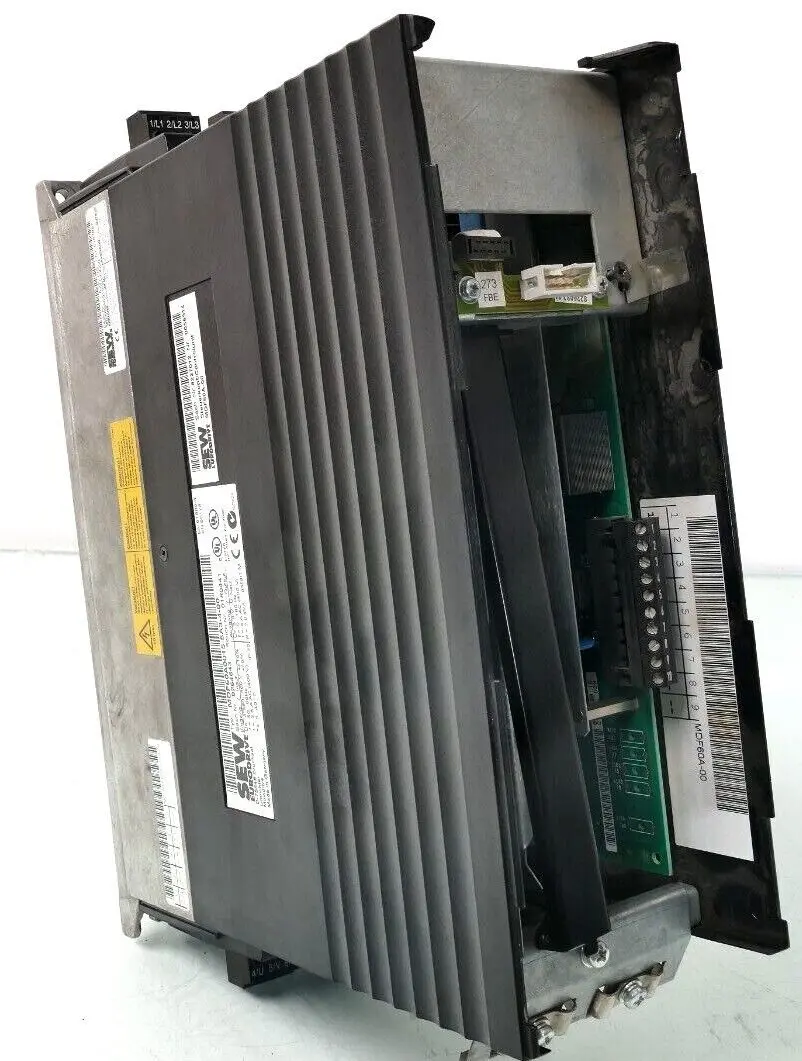 Produktfoto 1 von SEW Umrichter MDF60A0015-5A3-4-00 | 08264643 + MDX60A0015-5A3-4-00 | 0822719