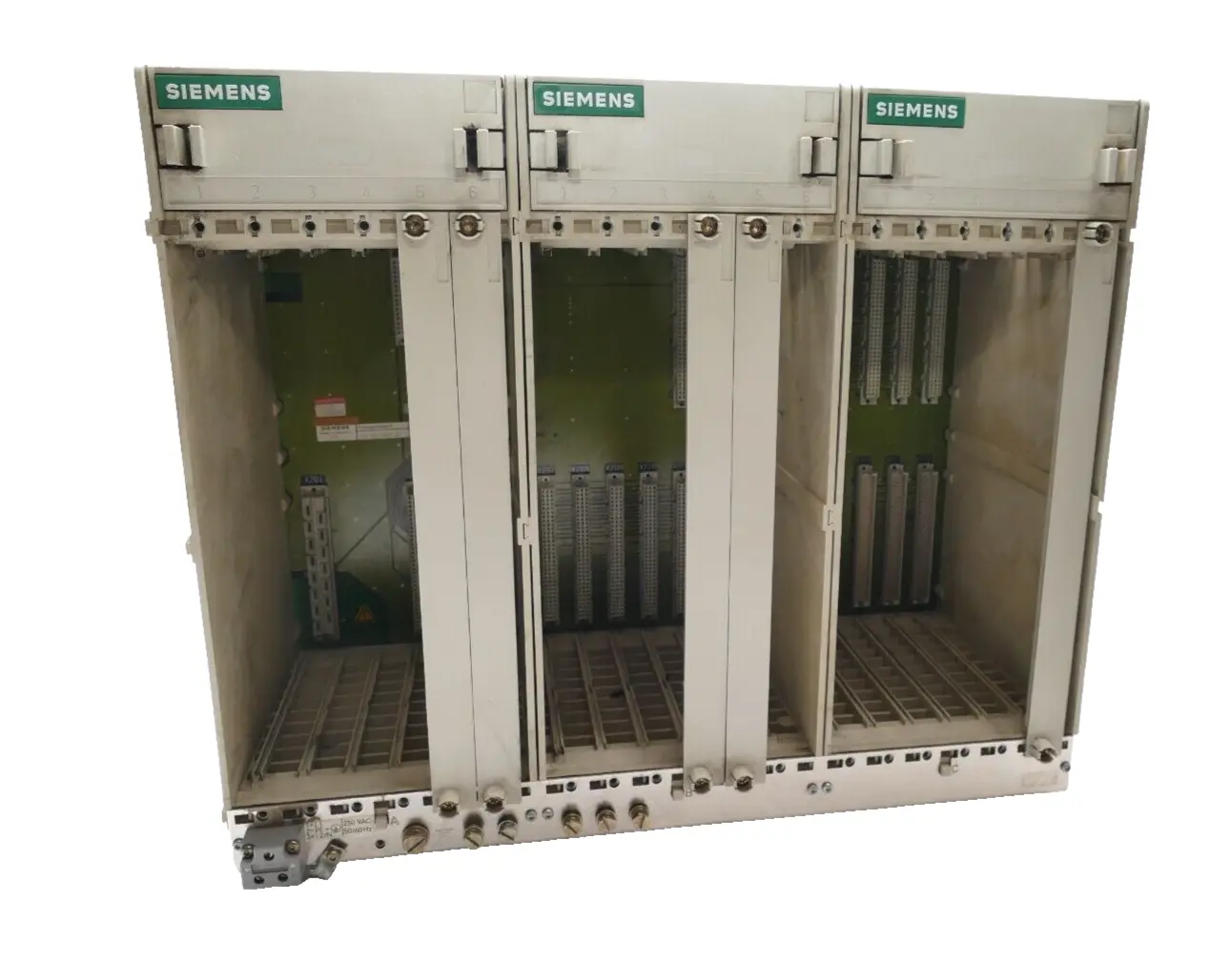 Produktfoto 1 von Siemens Sinumerik BGR Träger 18 Einbaupl. | E: A | 6FC5101-0AB01-0AA0