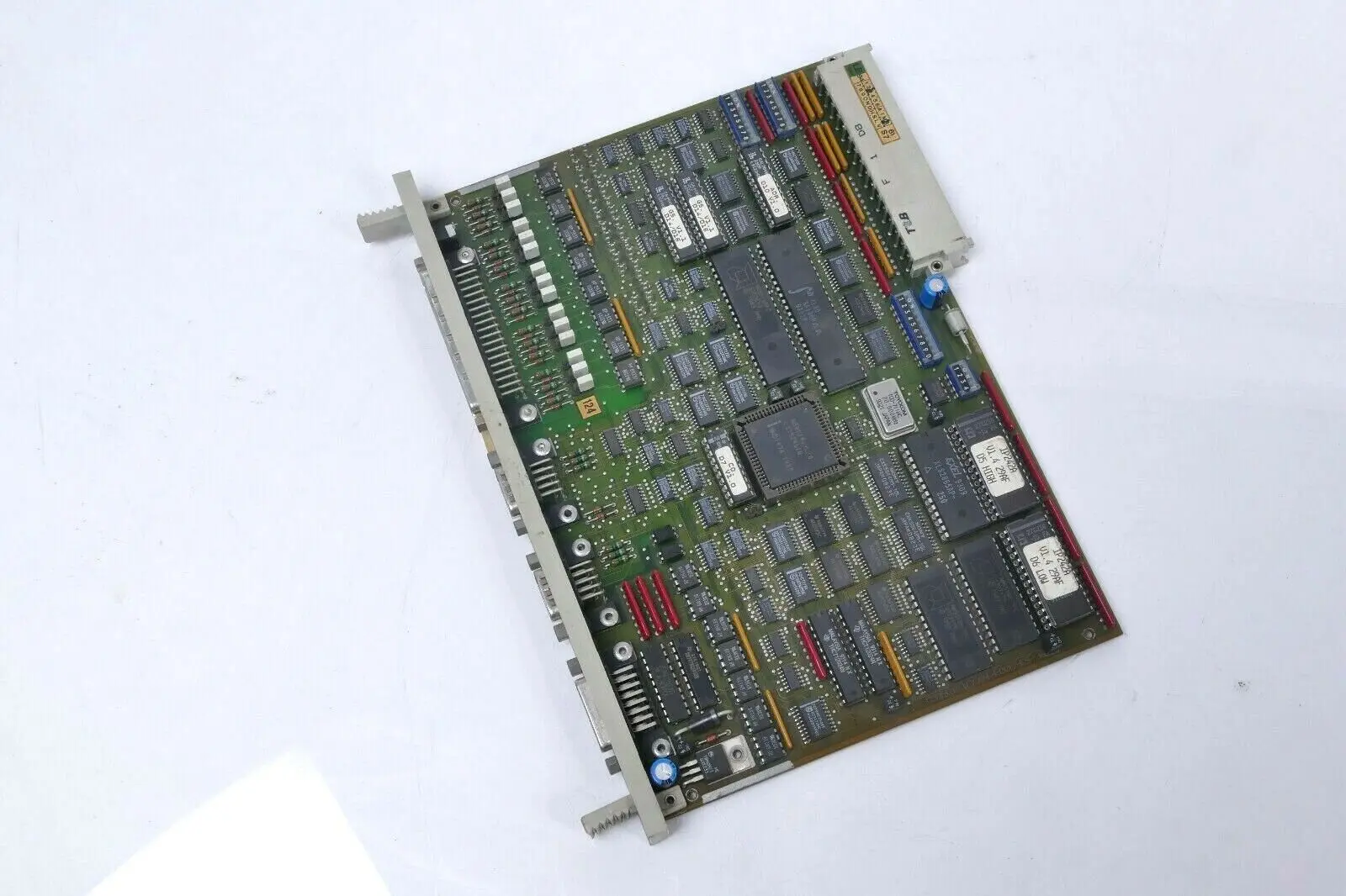 Produktfoto 1 von Siemens SIMATIC S5 Modul 6ES5 242-1AA32 | E:01 | 6ES5242-1AA32
