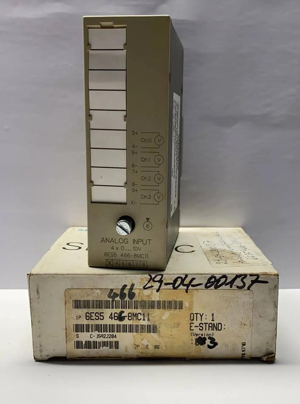 Produktfoto 1 von Siemens SIMATIC S5 Analogeingabe 6ES5 466-8MC11 | E:03 | 6ES5466-8MC11
