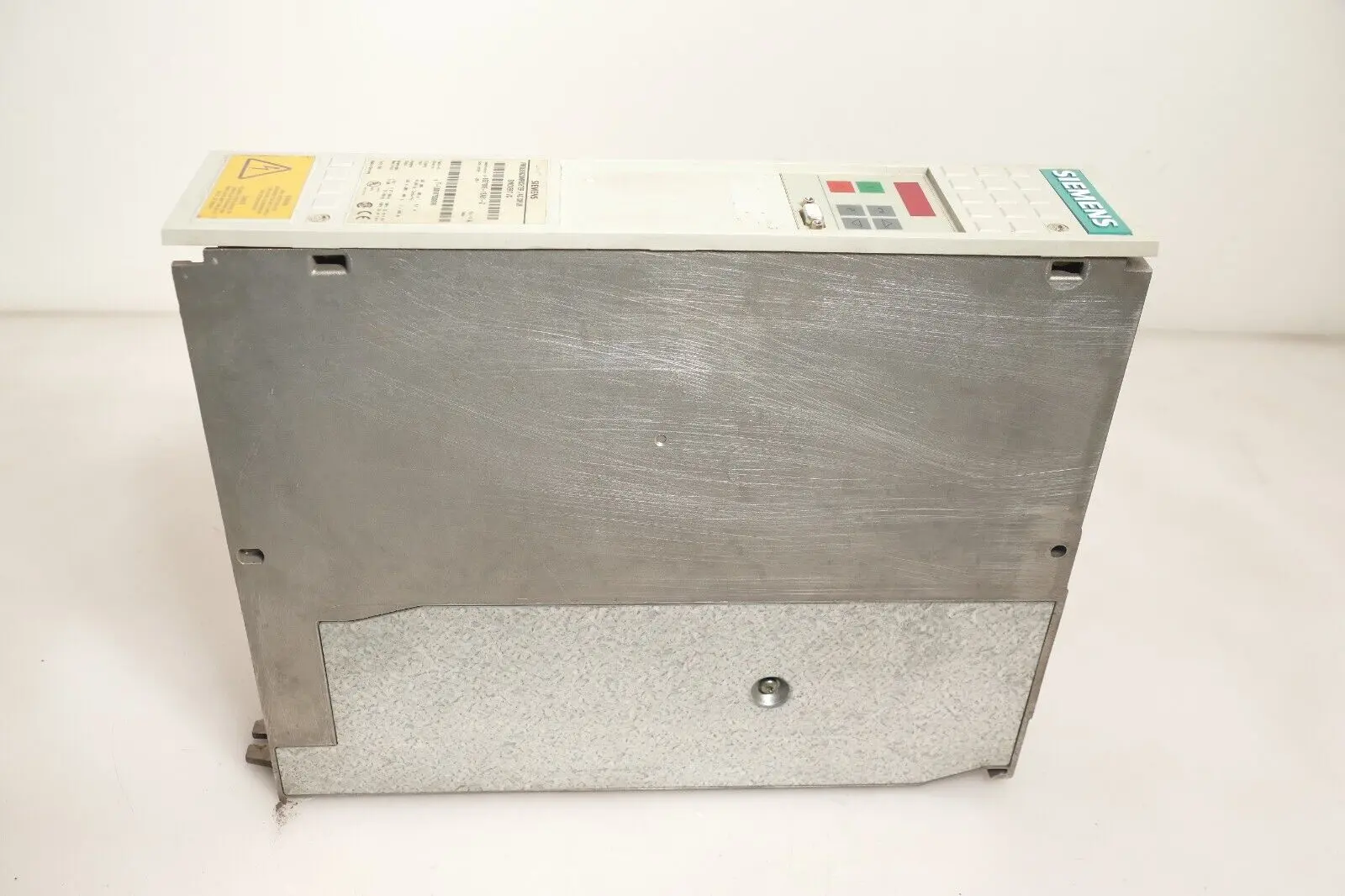 Produktfoto 1 von Siemens Simovert VC Frequenzumrichter 6SE7 016-1EA61-Z | V: A | 6SE7016-1EA61-Z