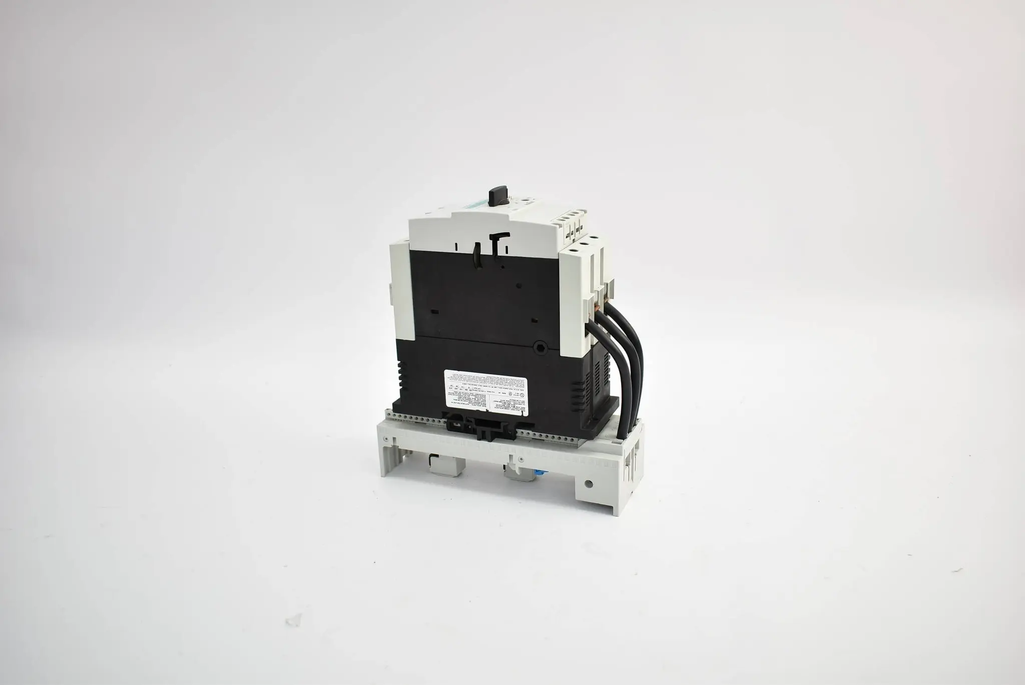 Produktfoto 1 von Siemens sirius 3RV1042-4FA10 inkl. Wöhner Sammelschienenadapter 32457