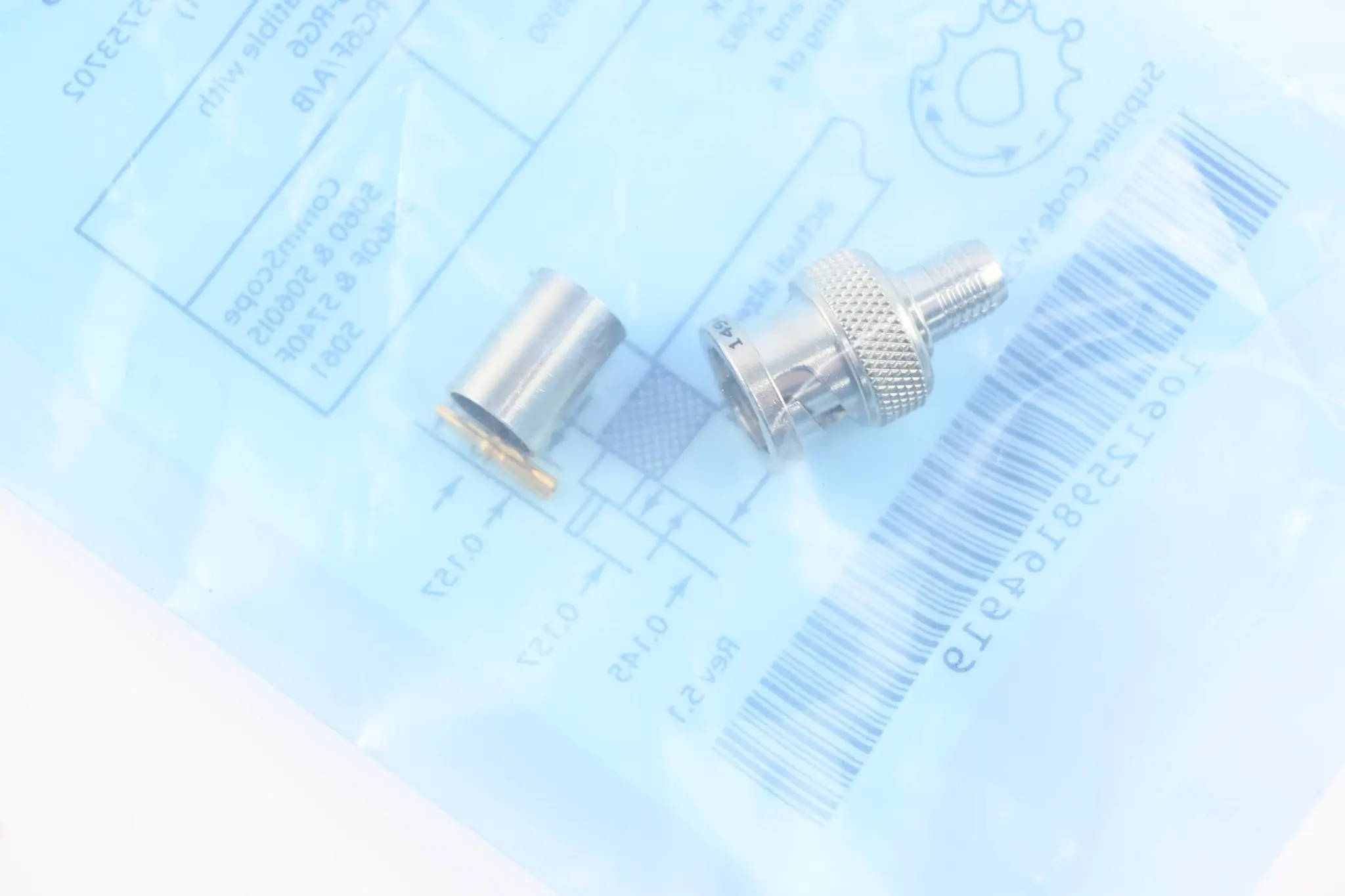 Produktfoto 1 von Allen Bradley ControlNet BNC Plug RG-6QS ( 1786-BNC B )