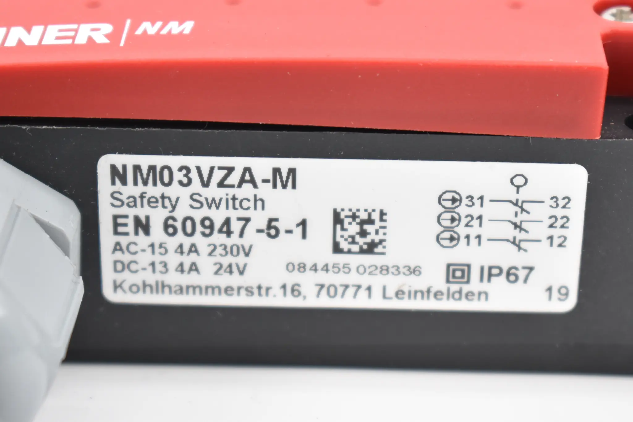 Produktfoto 1 von Euchner Sicherheitsschalter NM03VZA-M ( 084455 ) inkl. Kabel