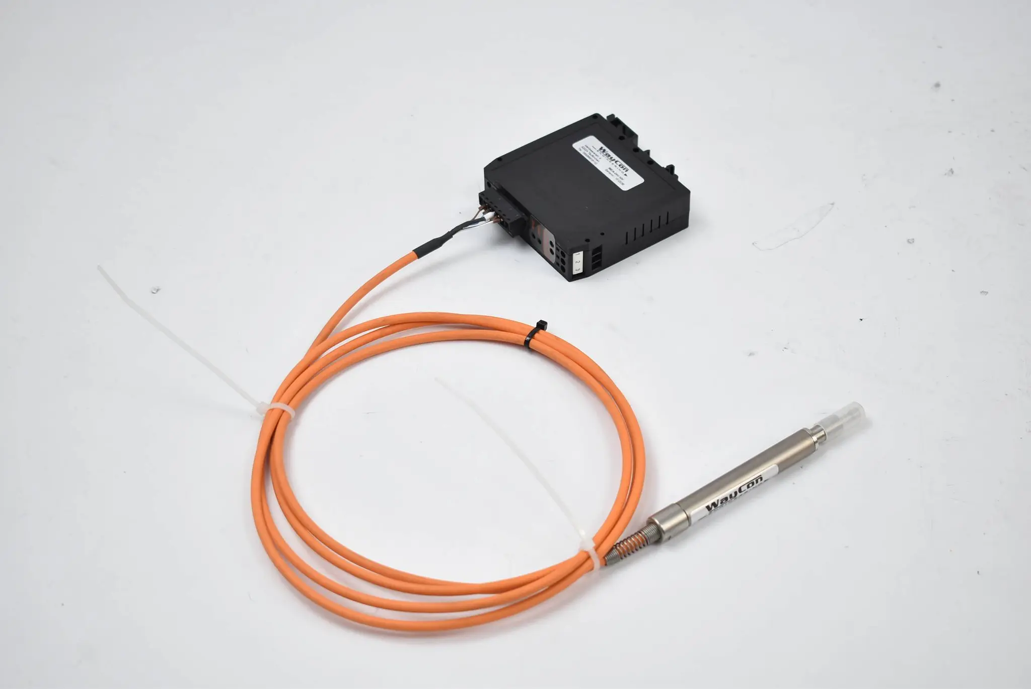 Produktfoto 1 von Waycon Messverstärker IMCA-24V-10V inkl. Induktiver Sensor SM10-T-KA