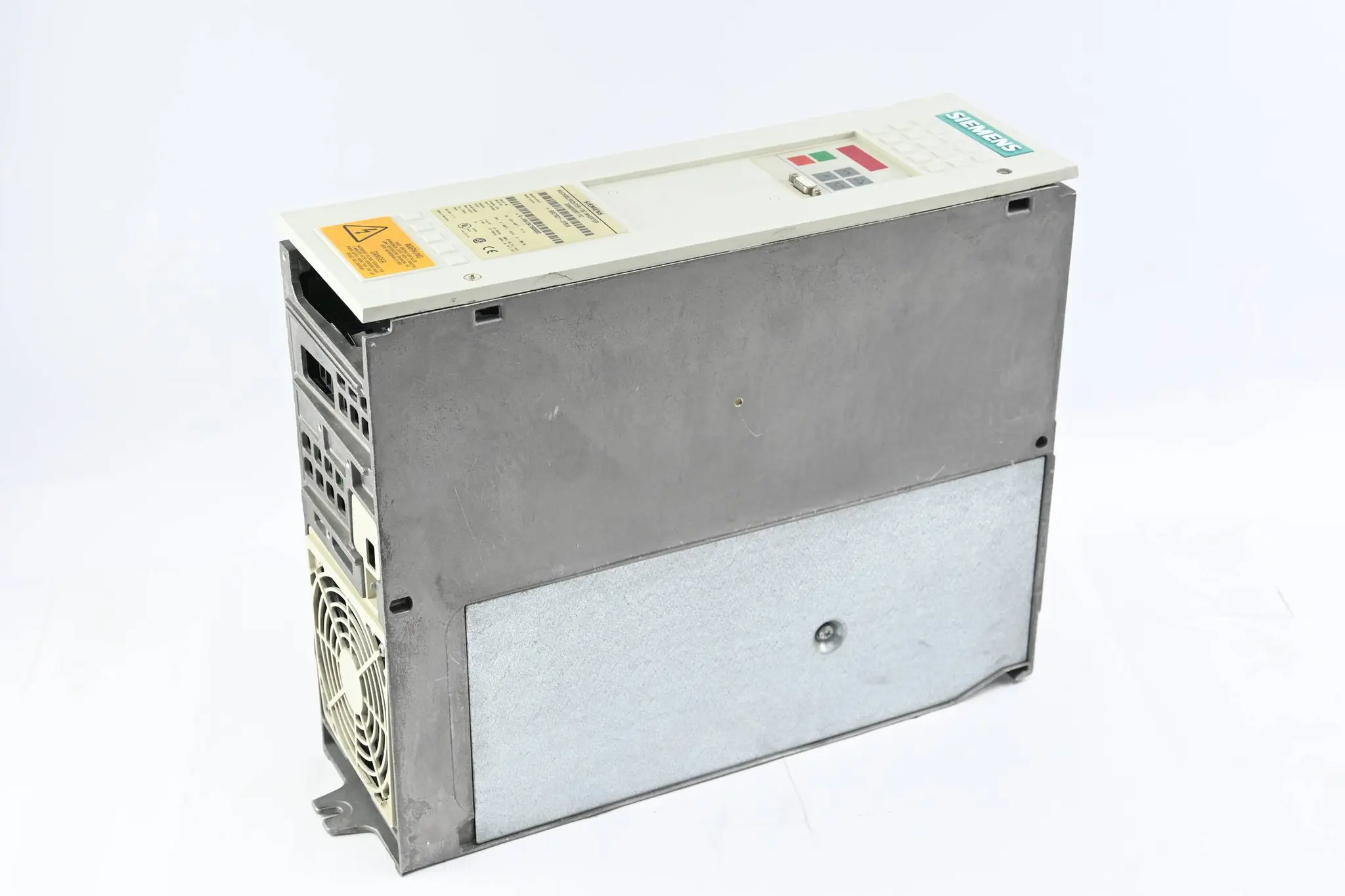 Produktfoto 1 von Siemens Simovert FC Wechselrichter 6SE7021-3TB10 inkl. Steuerkarte CU1 Ver. B