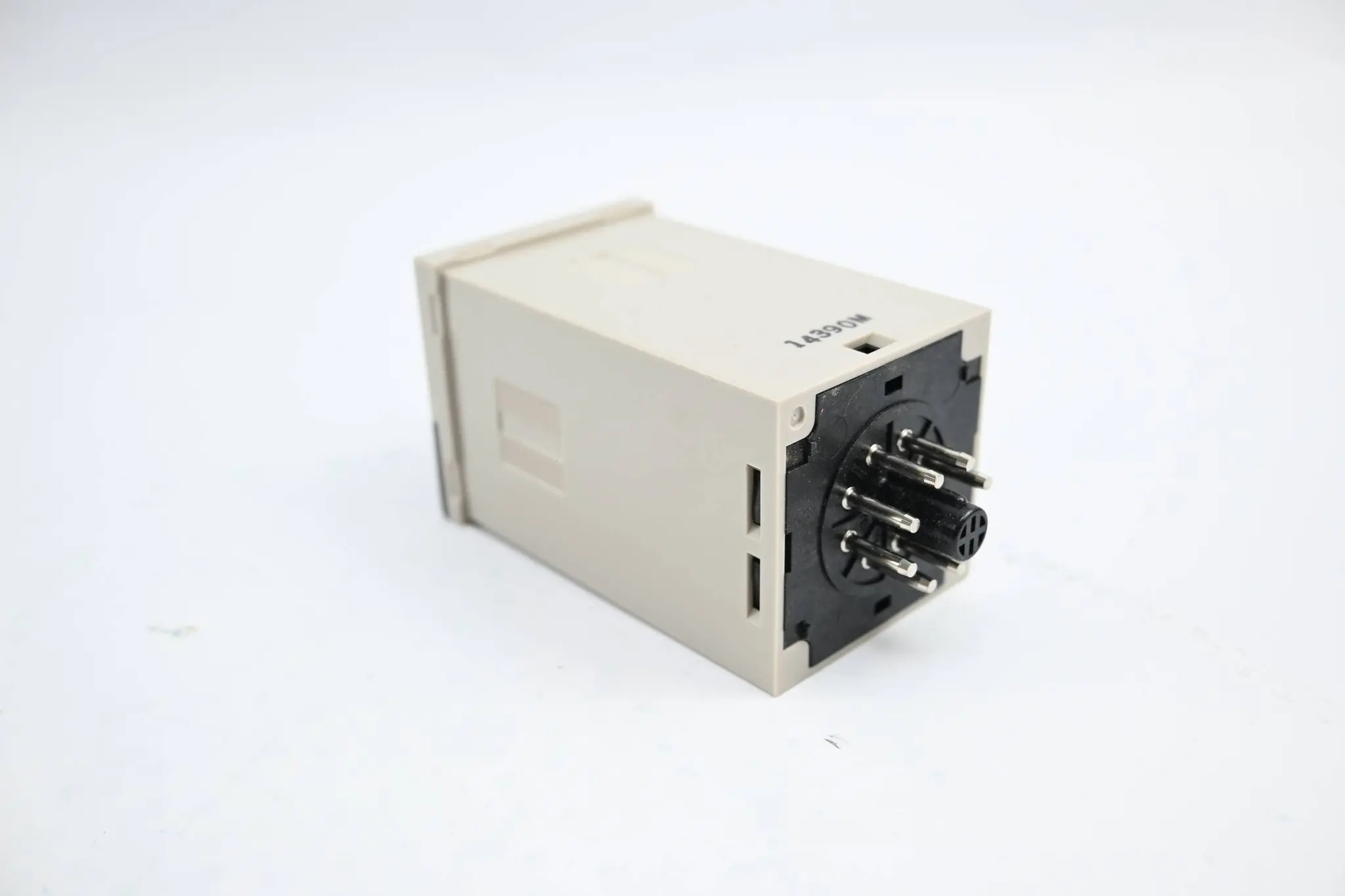 Produktfoto 1 von Omron Timer 9.999s 100-240 VAC ( H5CN-XZNS )