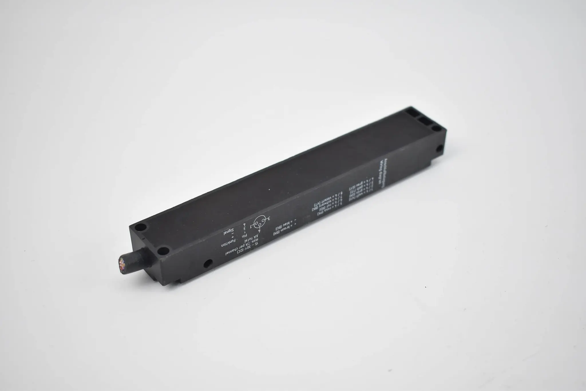 Produktfoto 1 von Pulstronic Sensor-Aktor-Verteiler SAI-8F-3P-M8L-5M-PUR ( 1708629 )