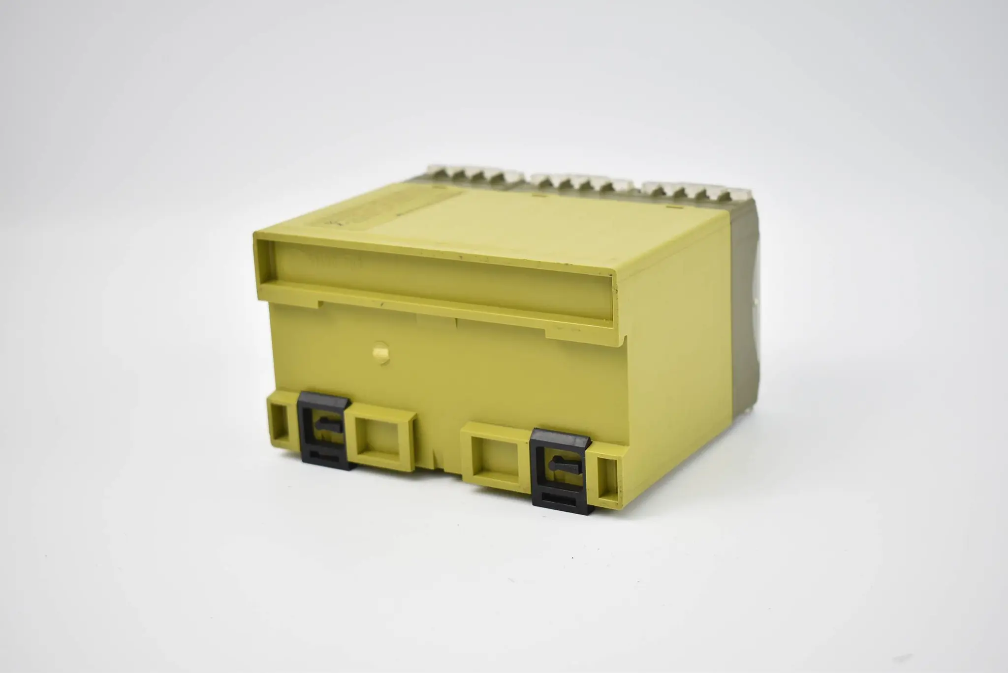 Produktfoto 1 von Pilz Sicherheitsrelais PNOZ/3 24VDC 5S 1Ö 1W ( 474895 ) 6VA 50-60Hz
