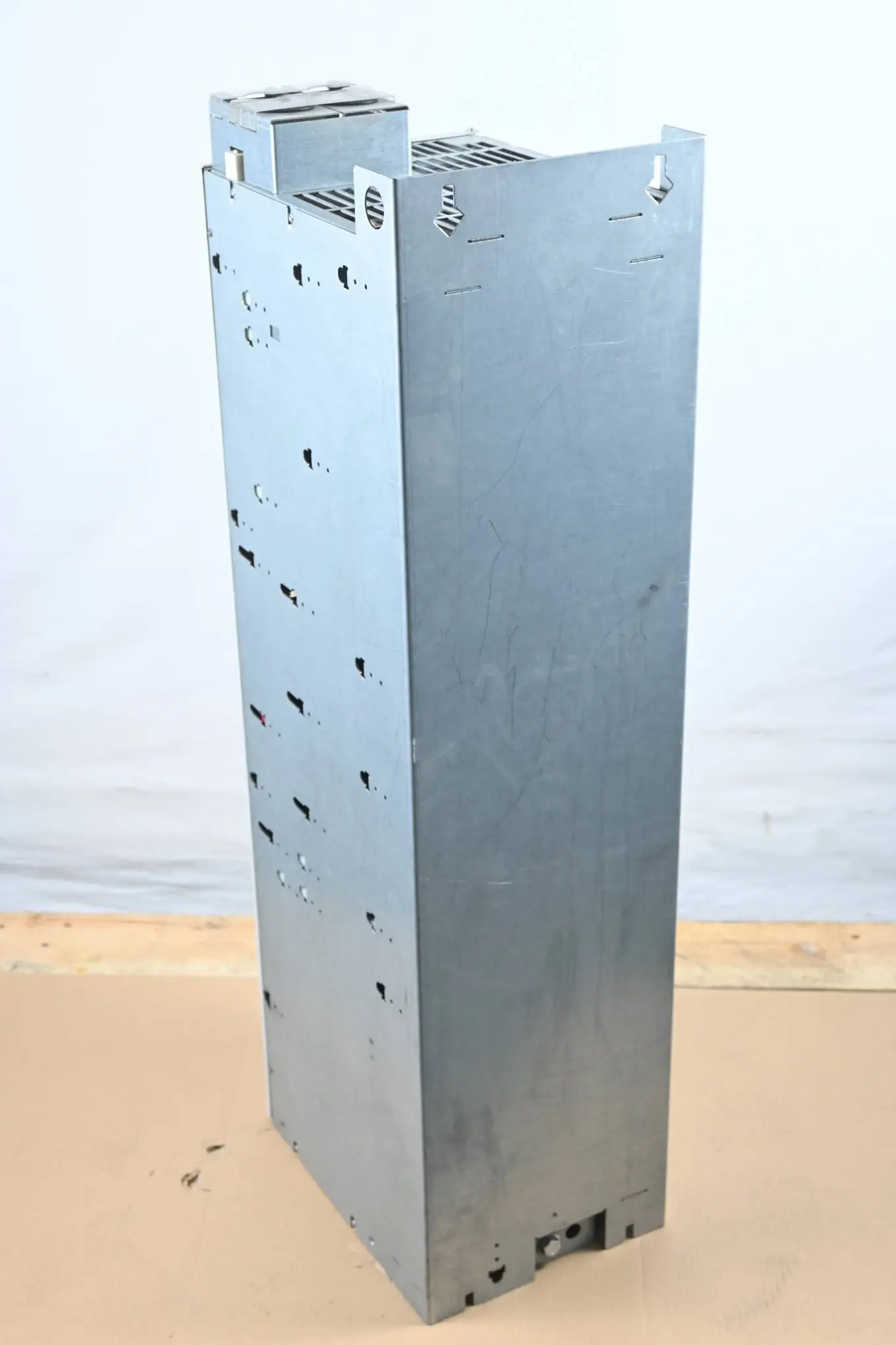 Produktfoto 1 von Siemens Simovert Ein-/Rückspeise 6SE7031-7EE85-1AA0-Z ( 6SE7 031-7EE85-1AA0-Z )