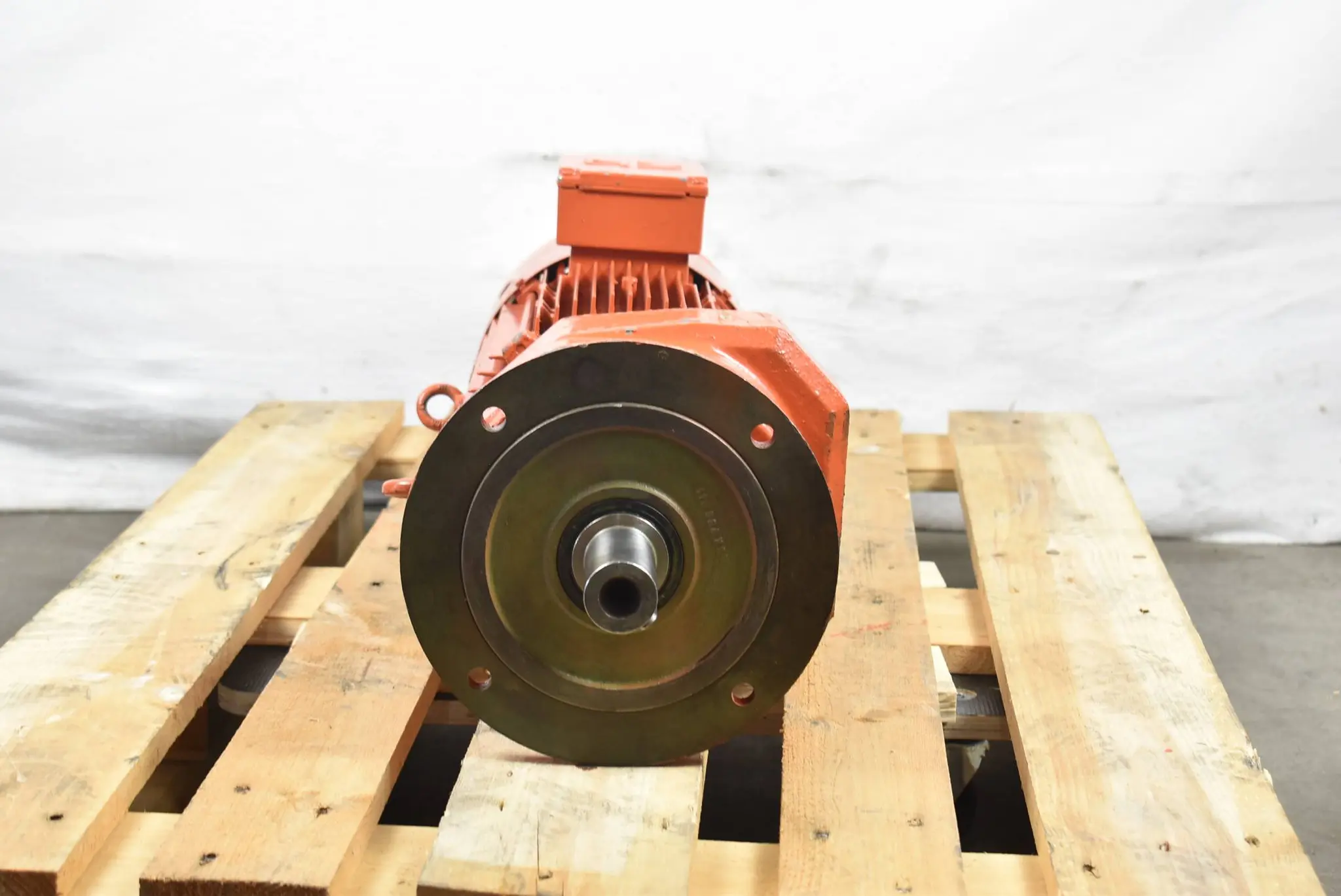 Produktfoto 1 von SEW Getriebemotor 4,4/5,5kW 1400rpm 9,4/12,3A 24V ( RF720V132S-4-2DM )