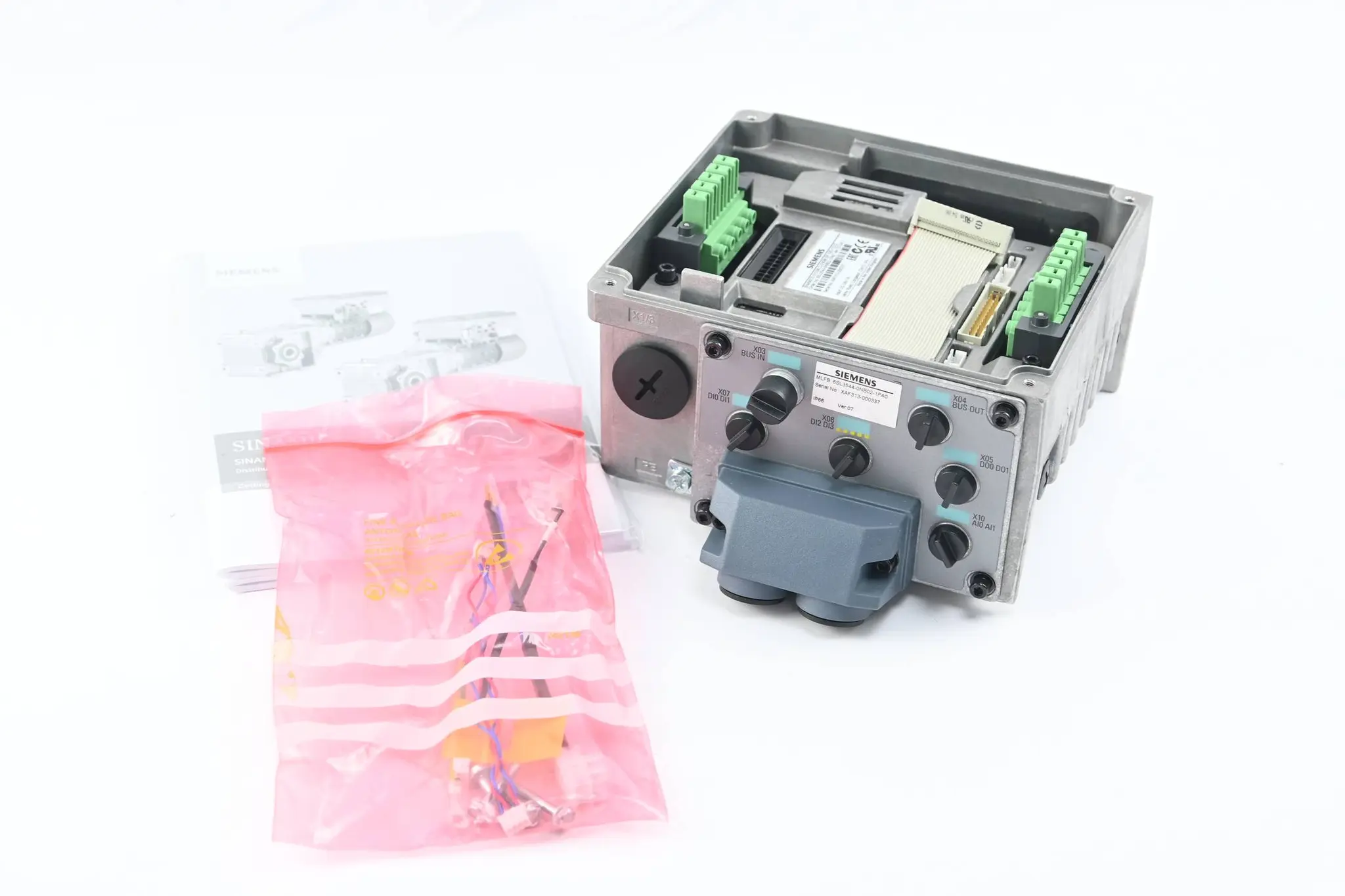 Produktfoto 1 von Siemens Sinamics G110M CU240M DP 6SL3544-0NB02-1PA0 ( 6SL3 544-0NB02-1PA0 )V.07