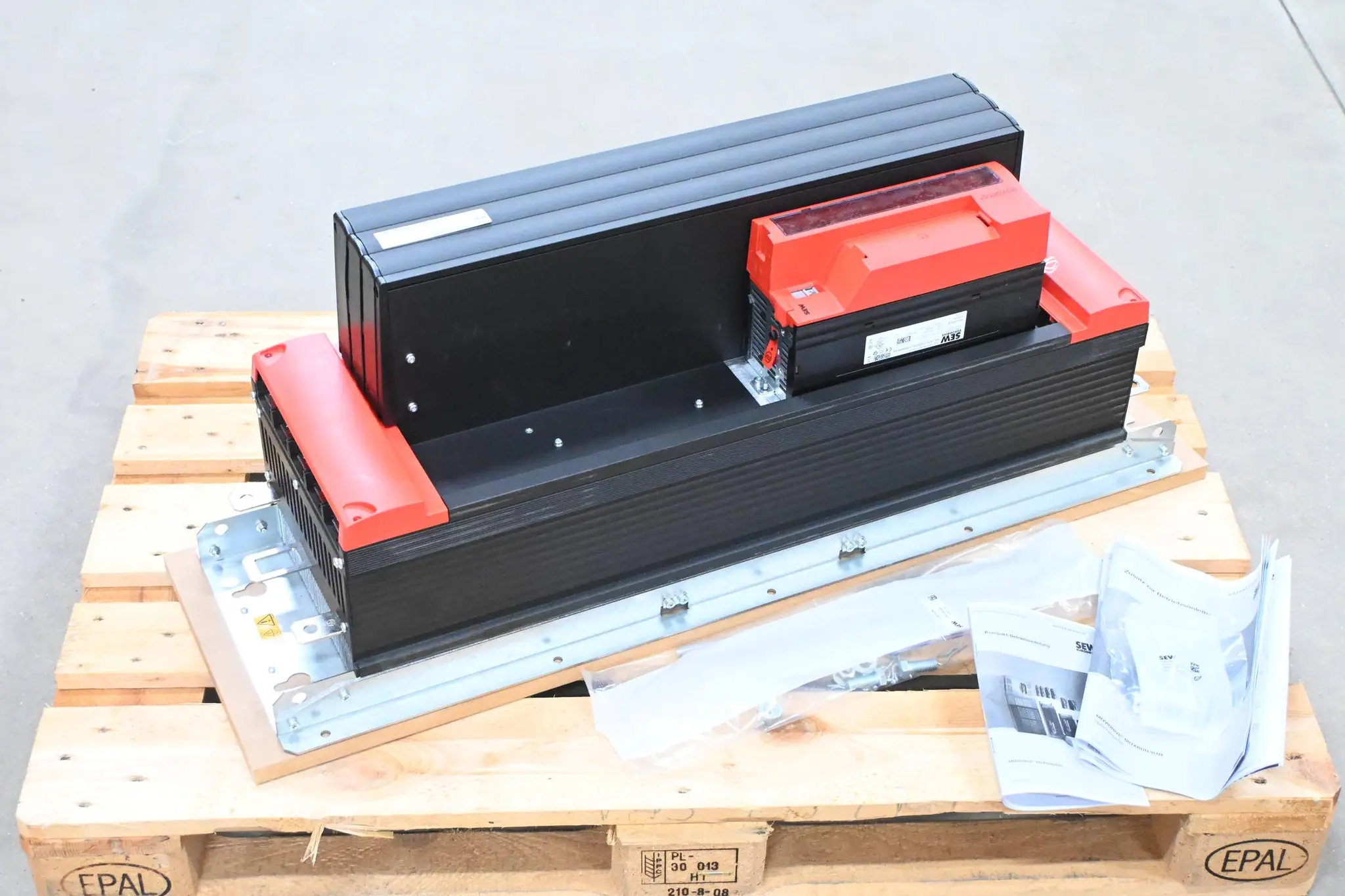Produktfoto 1 von SEW Eurodrive Movidrive B Umrichter MDX61B0900-503-4-00 inkl MDX61B0900-503-4-00