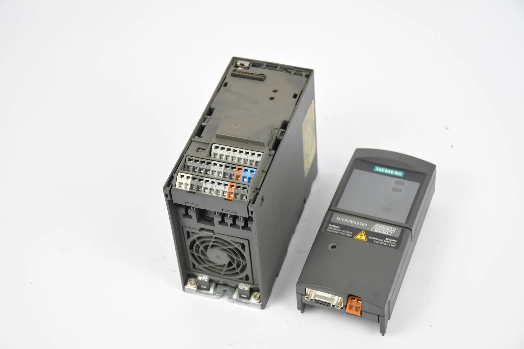 Produktfoto 1 von Siemens Micromaster 440 6SE6440-2AB12-5AA0 ( 6SE6 440-2AB12-5AA0 ) E A05/1.17