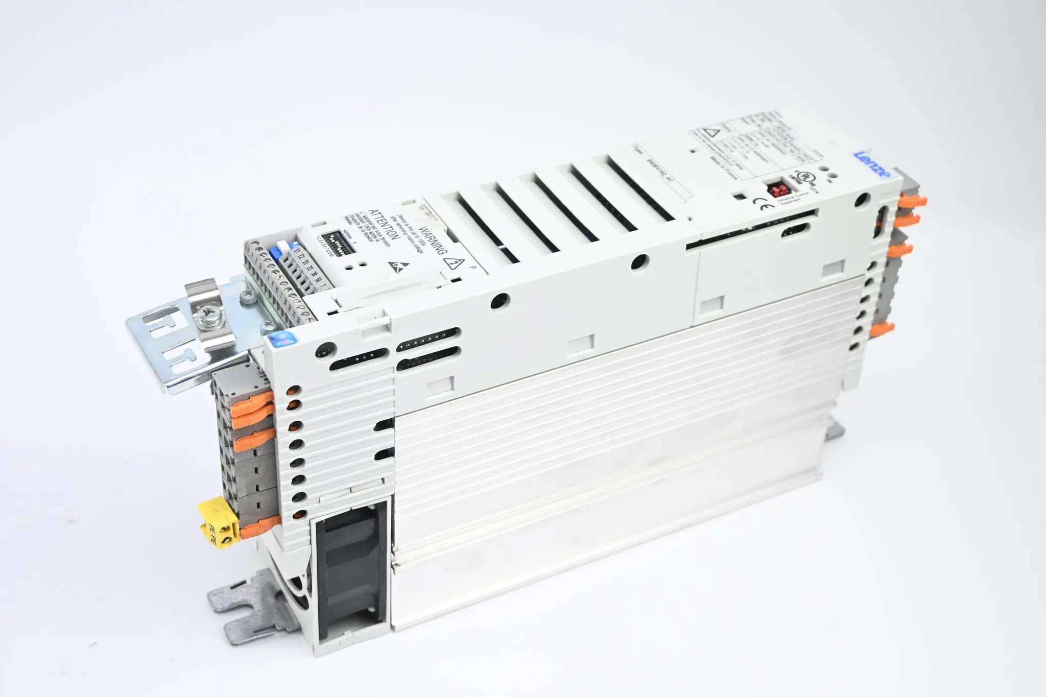 Produktfoto 1 von Lenze Frequenzumrichter E82EV152_4C ( E82EV152P4C ) 13122439 Ver. 4A37
