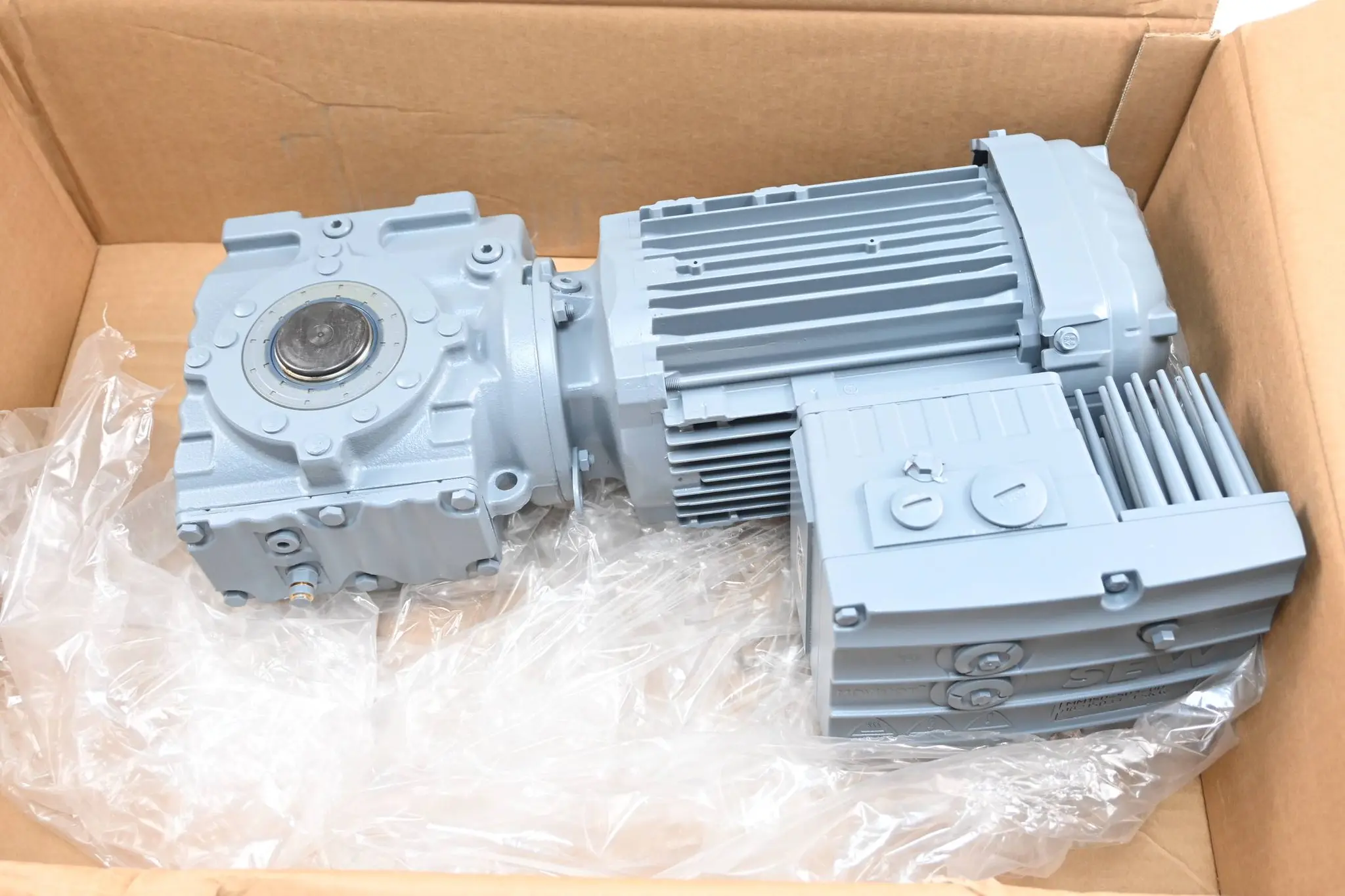 Produktfoto 1 von SEW Eurodrive Motor SA47 DRN80M4/MM15/MO/AZSK ( SA47DRN80M4/MM15/MO/AZSK )