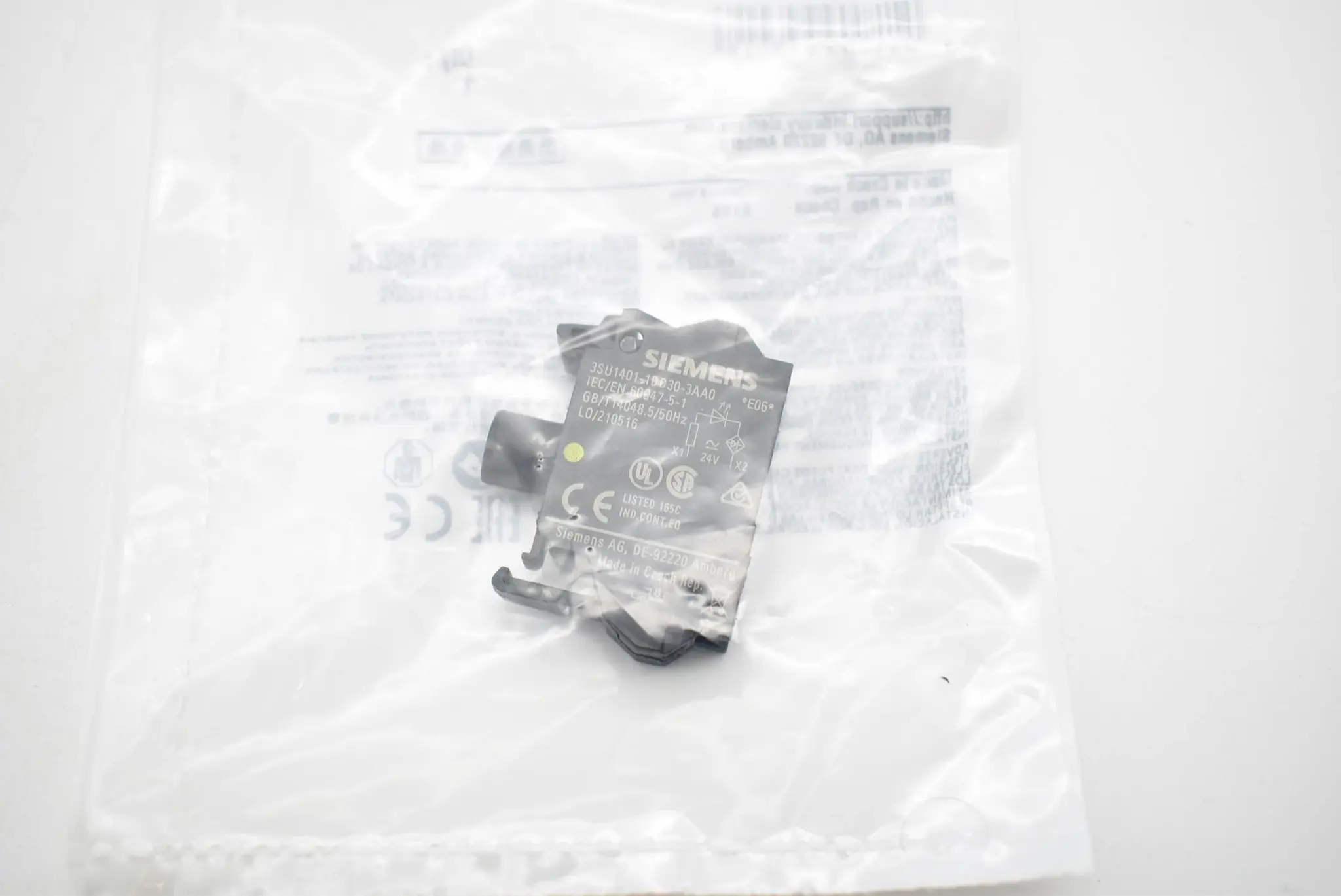 Produktfoto 1 von Siemens LED Modul 3SU1401-1BB30-3AA0 ( 3SU1 401-1BB30-3AA0 )