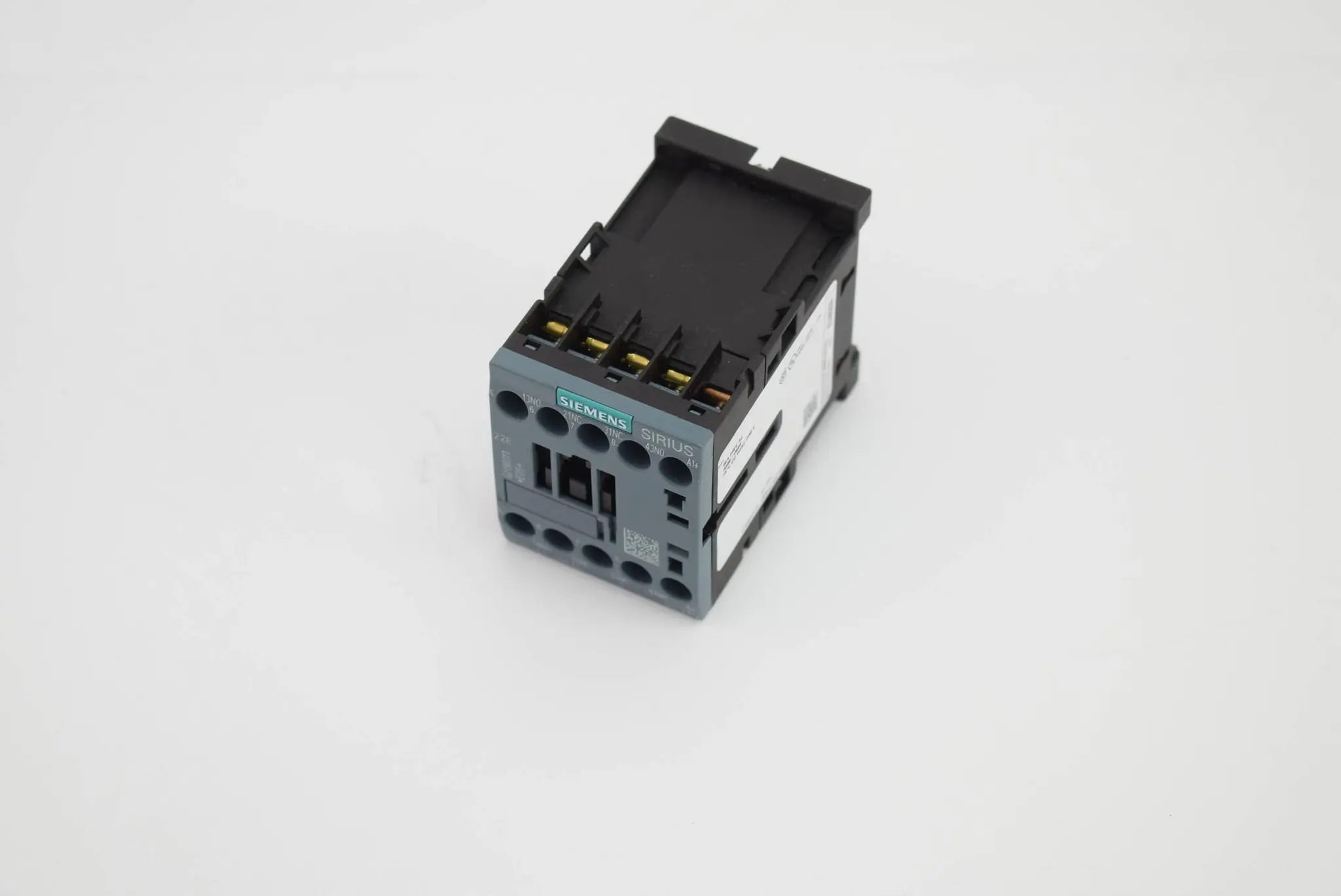 Produktfoto 1 von Siemens 10 A 3RH2 Hilfsschütz SIRIUS Innovation 2 3RH2122-1BB40 ( 3RH2 122-1BB40 )