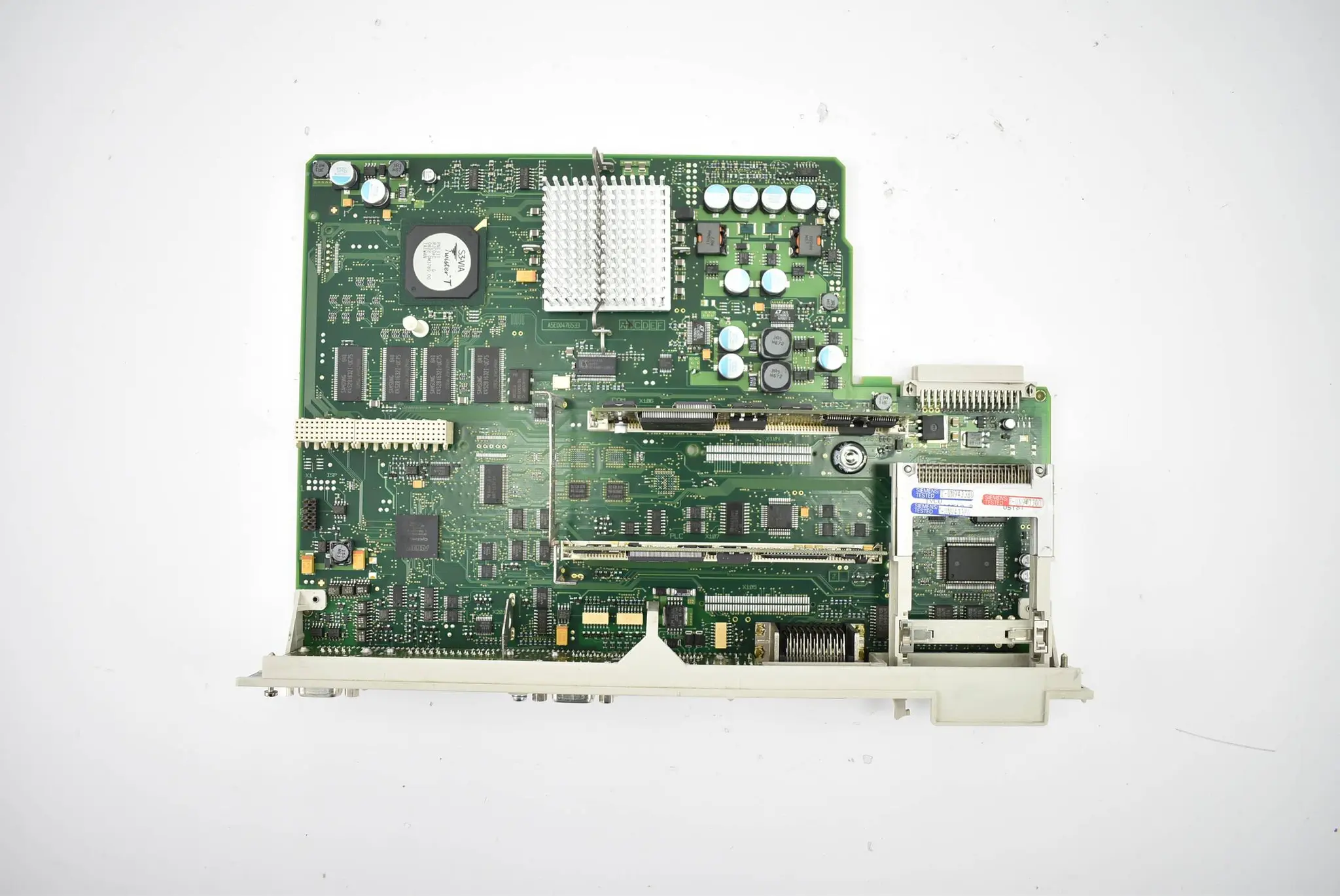 Produktfoto 1 von Siemens sinumerik 840D/DE NCU 571.4 6FC5 357-0BB14-0AA0 ( 6FC5357-0BB14-0AA0 ) E