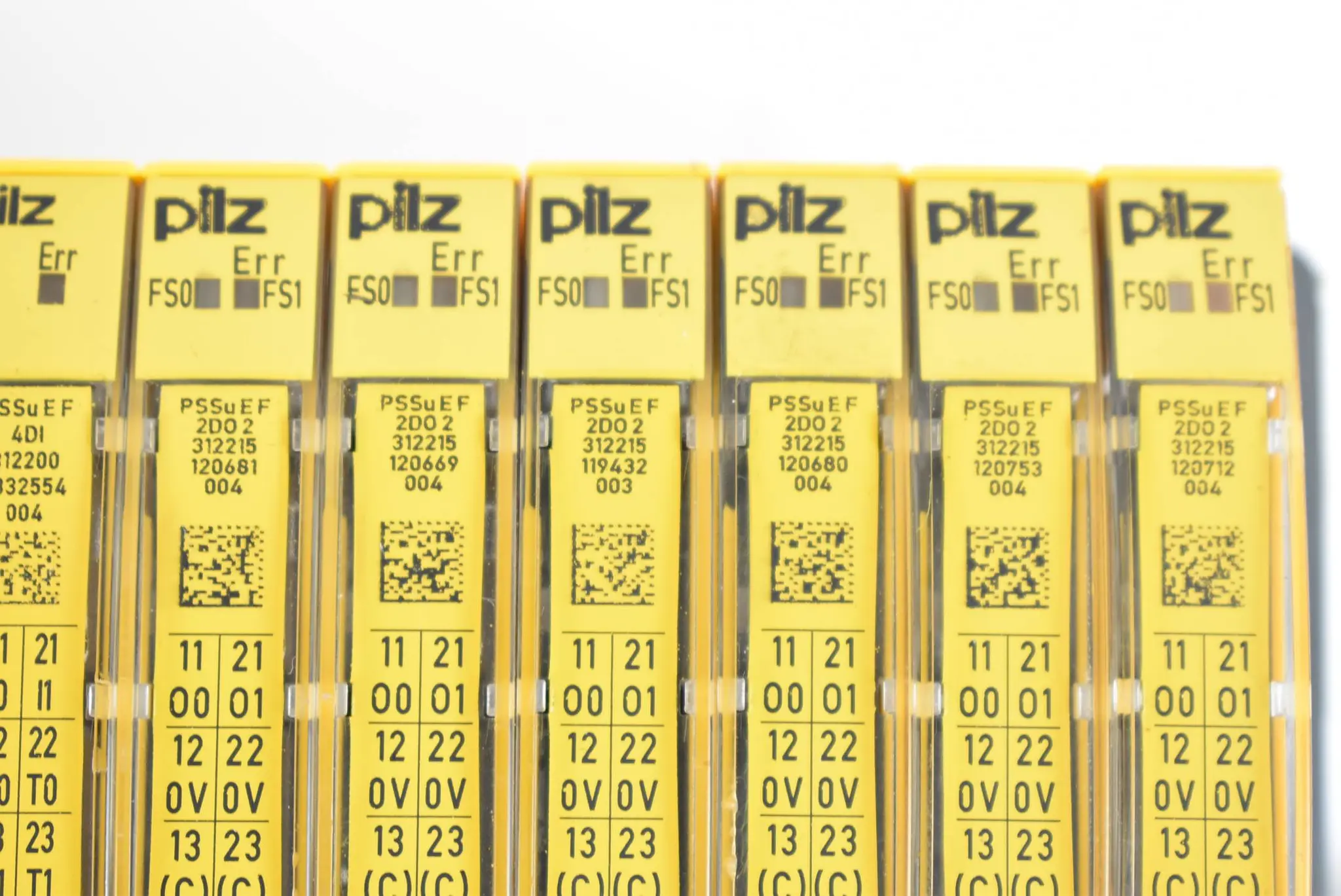 Produktfoto 1 von Pilz Steuerungssystem 312043 inkl. Digital Ein-/ Ausgabe Standard