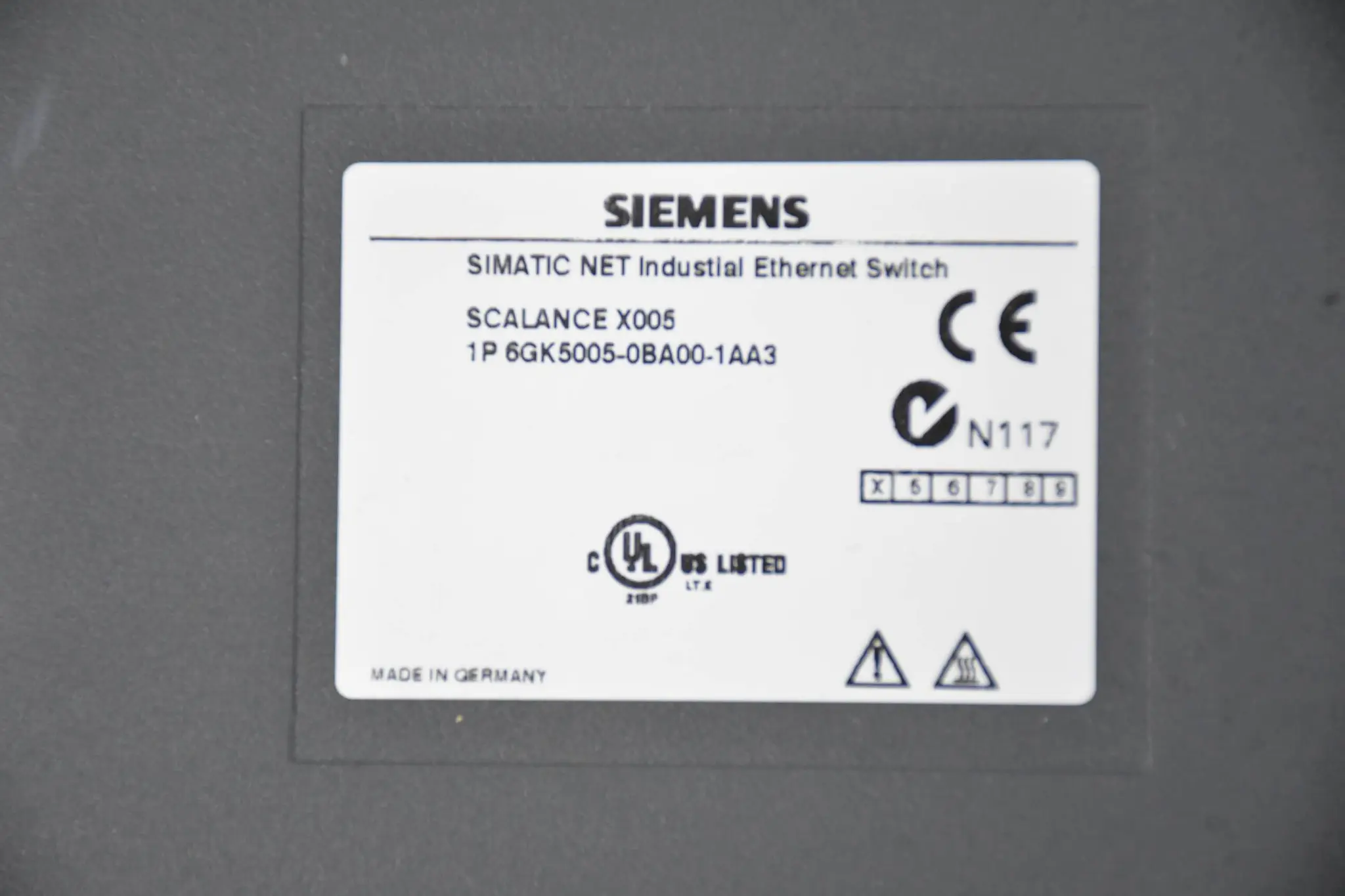 Produktfoto 1 von Siemens Simatic Net Scalance X005 6GK5005-0BA00-1AA3 ( 6GK5 005-0BA00-1AA3 )
