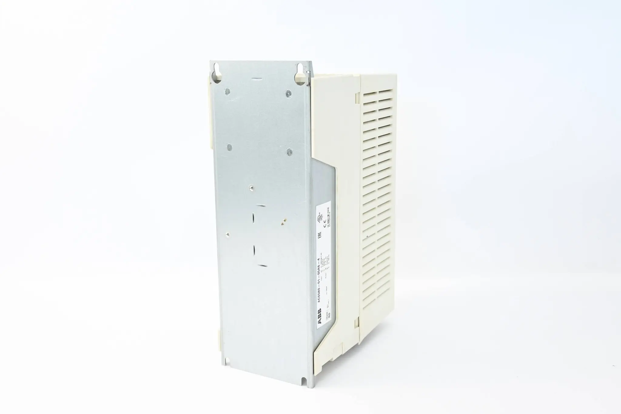 Produktfoto 1 von ABB Frequenzumrichter ACS580-01-05A6-4