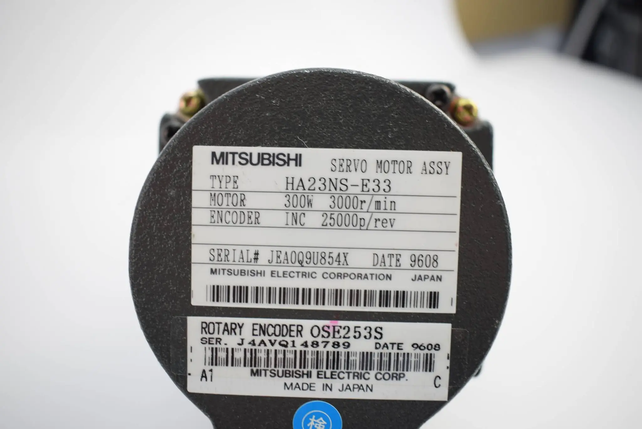 Produktfoto 1 von Mitsubishi Servo Motor Assy 300W HA23NC-S inkl. HA23NS-E33