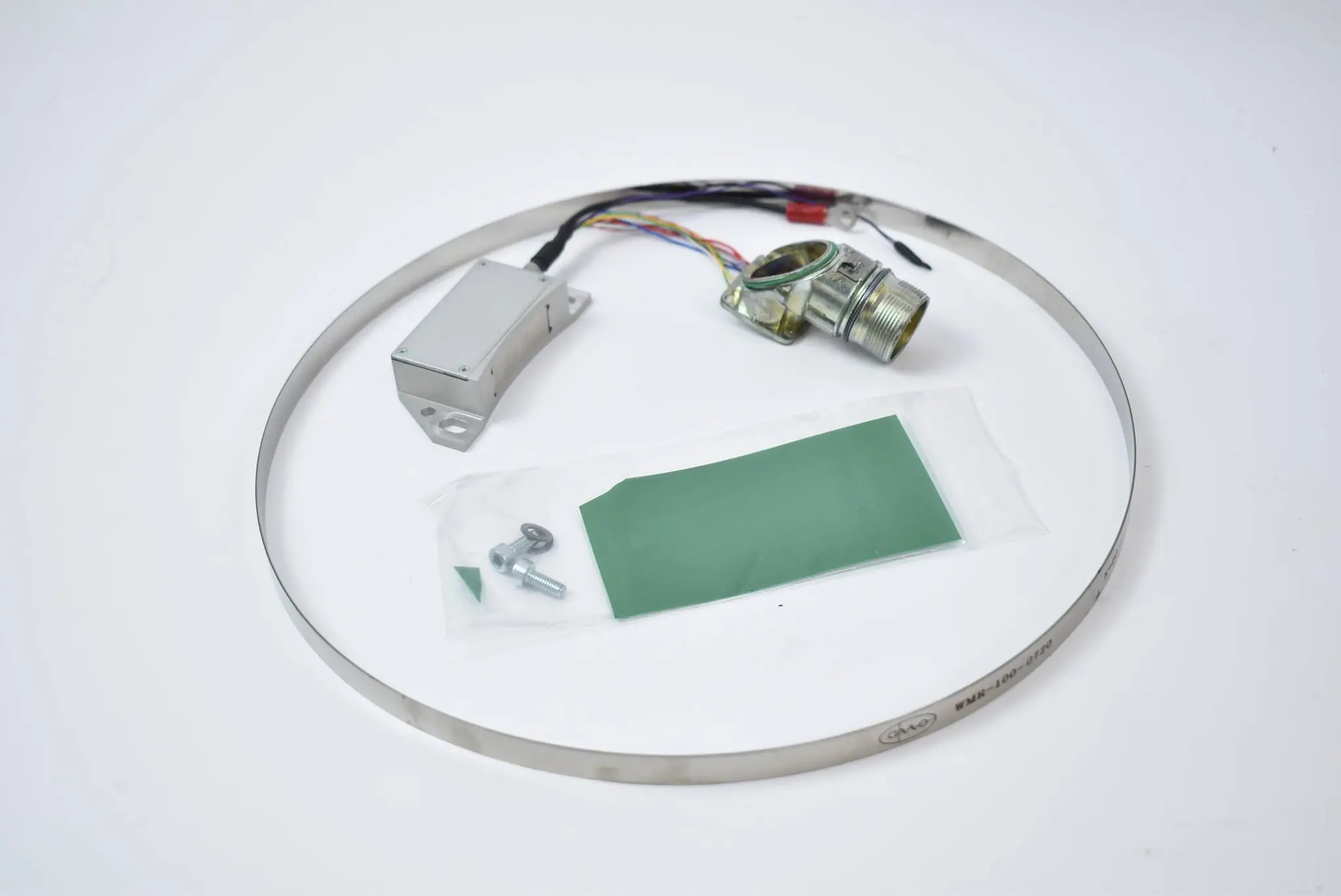 Produktfoto 1 von AMO WMI-200 induktives Winkelmesssystem WMK-201.10-0720-X-0-S02 ( WMR100-0720 )