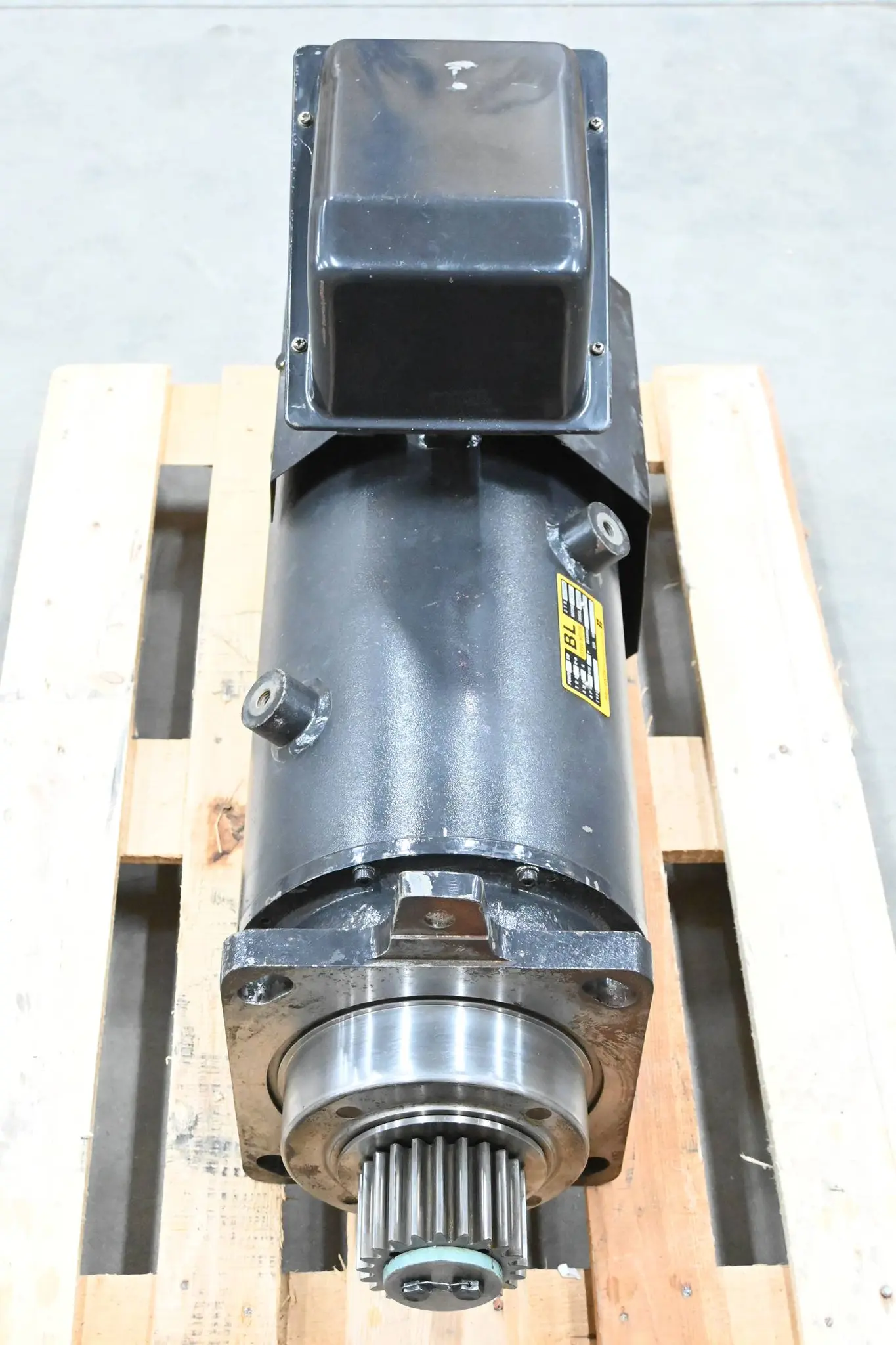Produktfoto 1 von Reliance Electric BL Servo Motor KAS-CBFV ( 42kW 1200/min 72A )