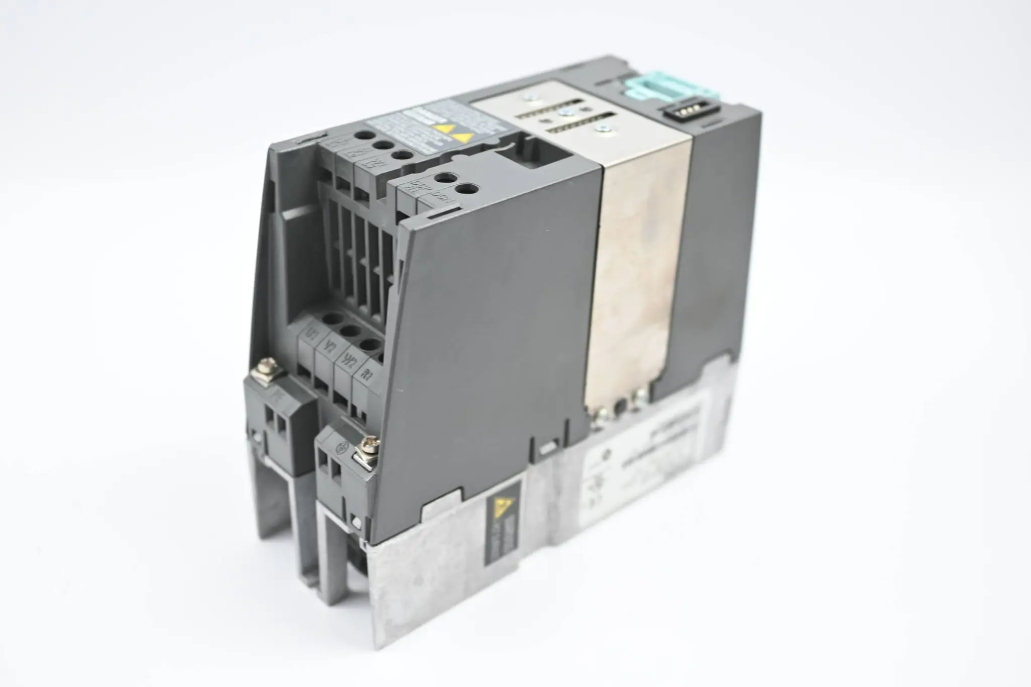 Produktfoto 1 von Siemens Sinamics PM240 6SL3224-0BE17-5UA0 ( 6SL3 224-0BE17-5UA0 )