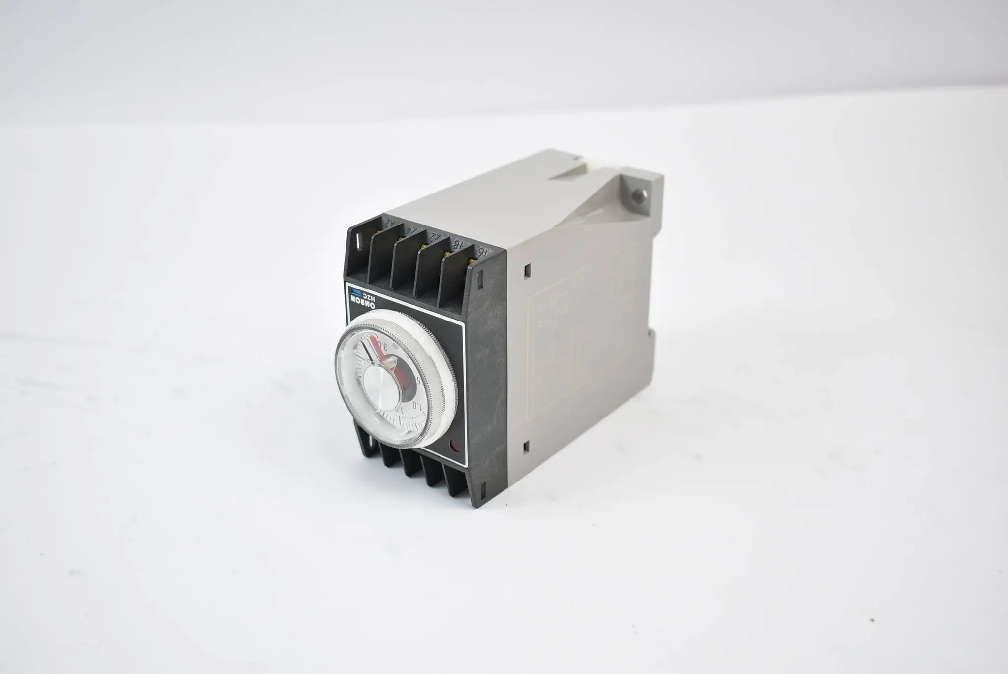 Produktfoto 1 von Omron Multi Range Timer H2C-FR A 30s-30h 110VAC