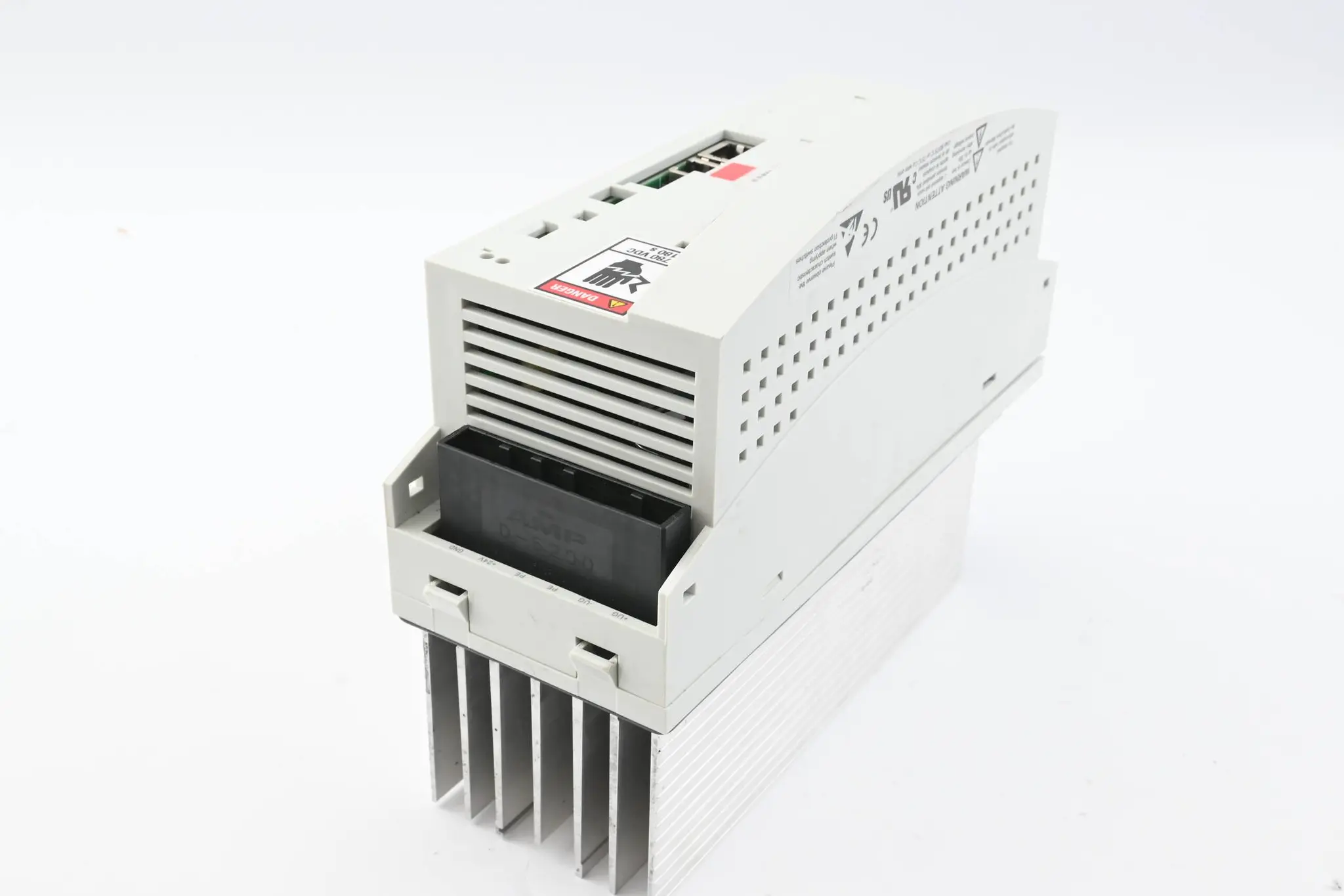 Produktfoto 1 von KUKA Lenze Servo Drive KSD1-16 E93DA552I4B531 ( 13314848 ) E93DA552I4B531XX5A31