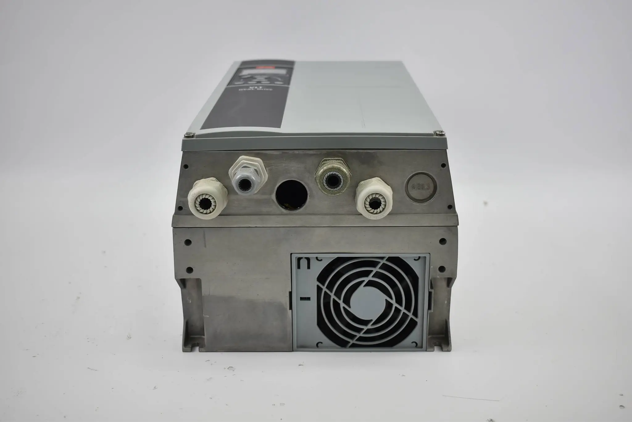 Produktfoto 1 von Danfoss VLT HVAC Drive FC-102P4K0T4E55H1XNXXXXSXXXXAXBXCXXXXDX ( 131B6770 )