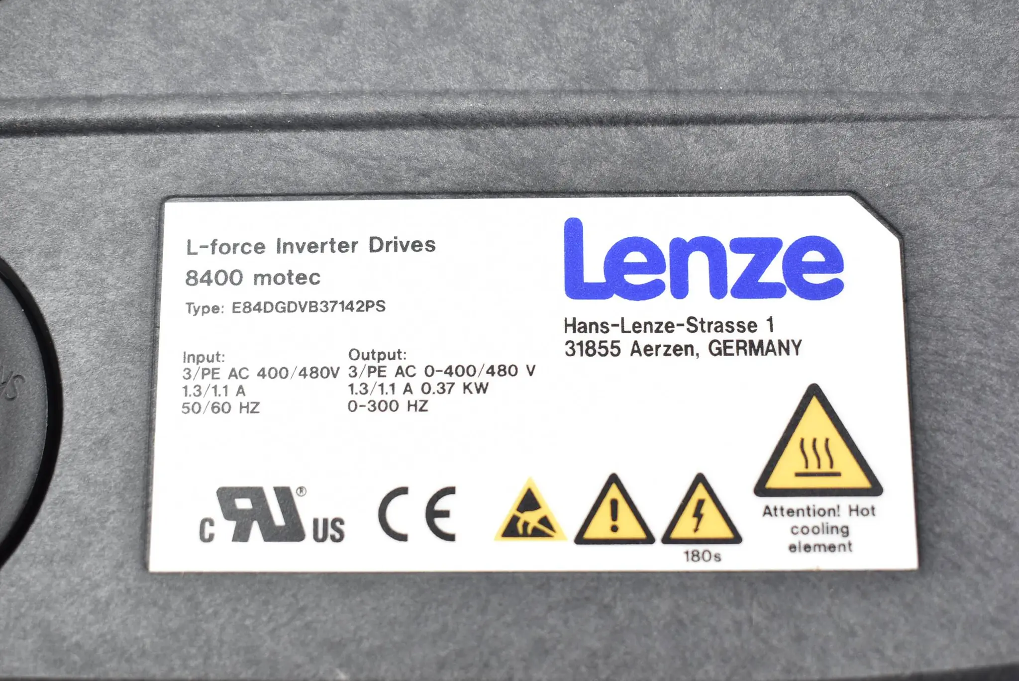 Produktfoto 1 von Lenze Inverter Drives 8400 motec  Antriebseinheit E84DGDVB37142PS ( 13444077 )