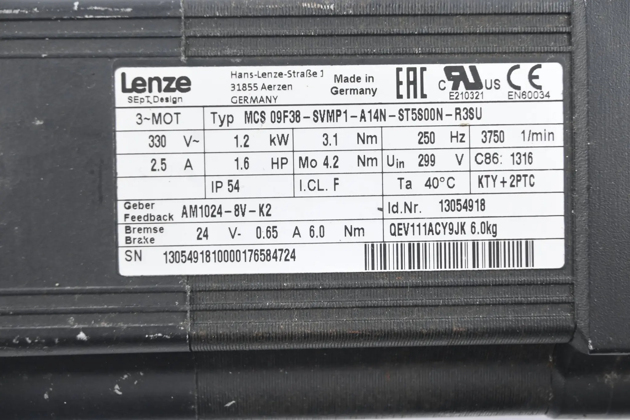 Produktfoto 1 von Lenze 3~ Motor MCS 09F38-SVMP1-A14N-ST5S00N-R3SU ( 13054918 )