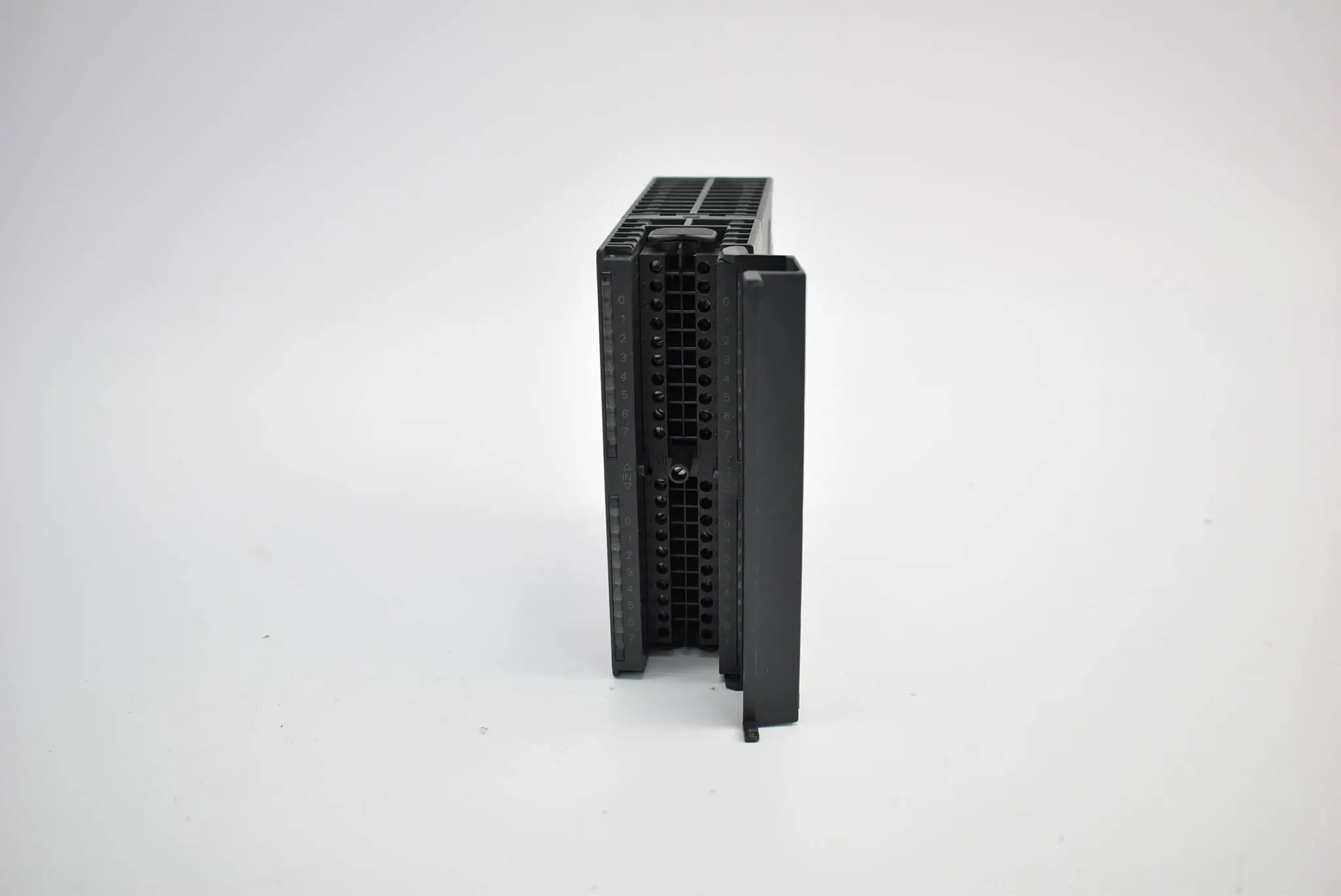 Produktfoto 1 von Siemens Simatic S7-300 Digital 6ES7323-1BL00-0AA0 ( 6ES7 323-1BL00-0AA0 )