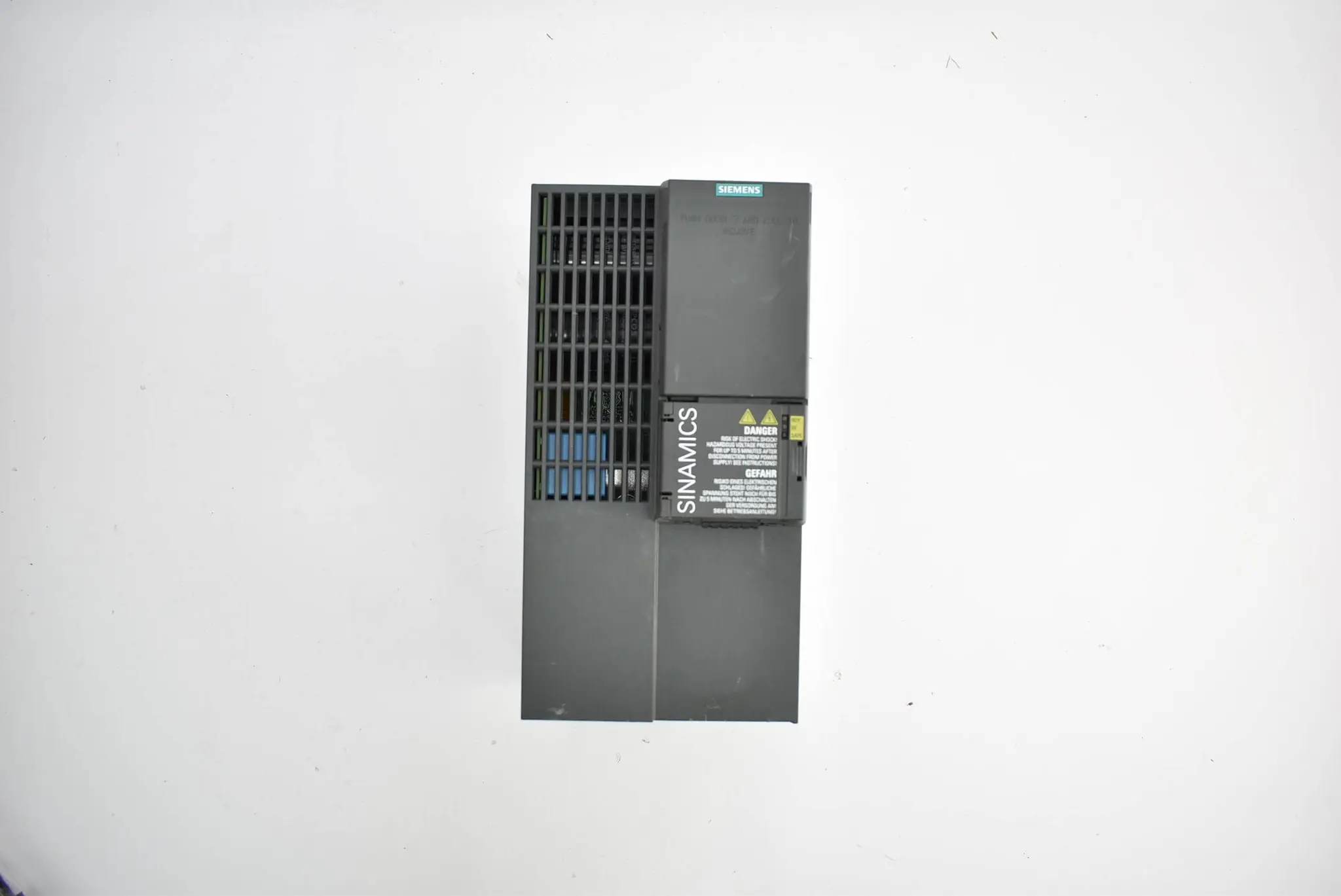 Produktfoto 1 von Siemens sinamics G120C USS/MB 6SL3 210-1KE23-2AB1 ( 6SL3210-1KE23-2AB1 ) B03