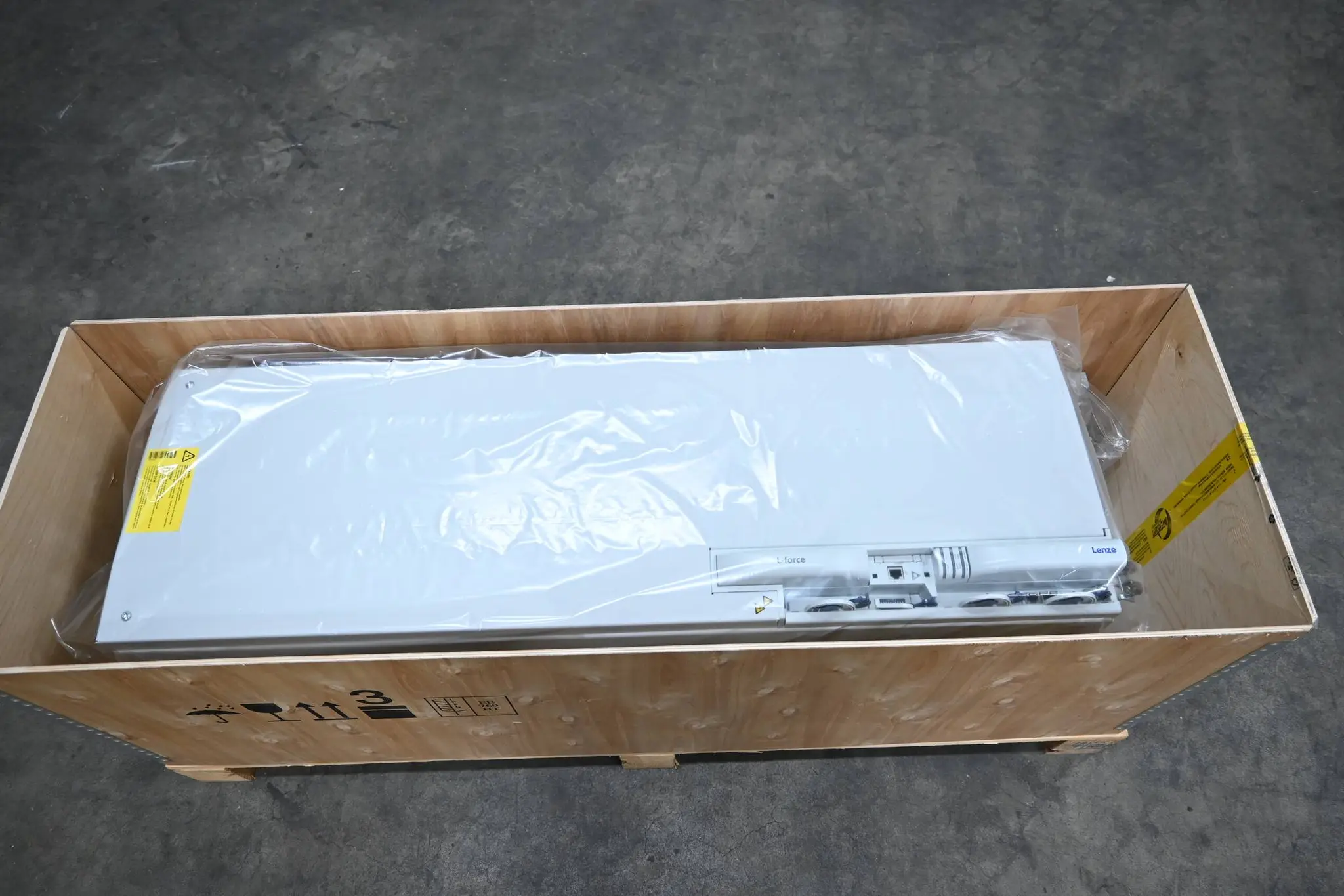 Produktfoto 1 von Lenze Highline Servo Drives 9400 Servoumrichter  E94BSHE2924A34NNER