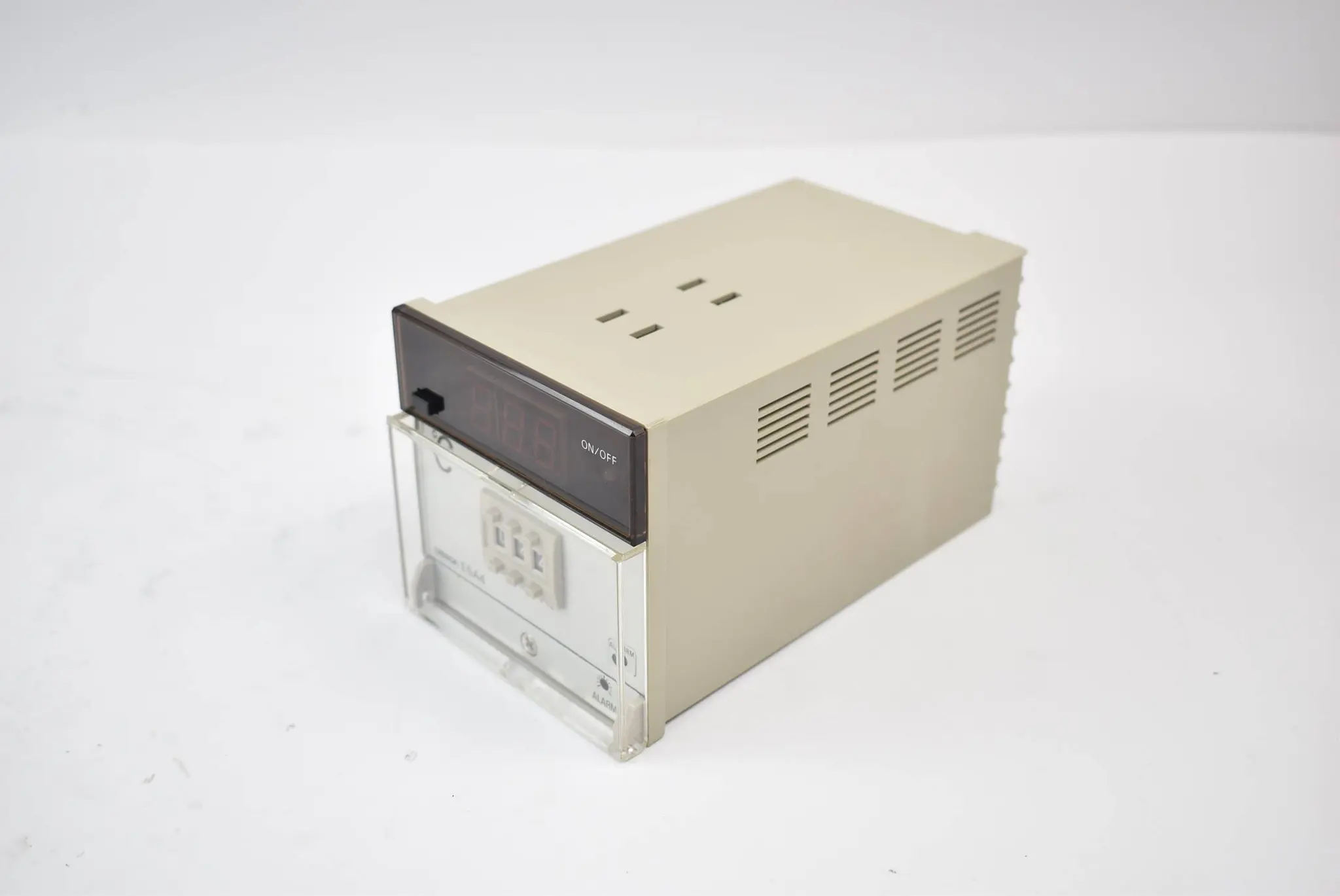 Produktfoto 1 von Omron Temperature Controller E5A4-R21P-DIN 0-399°C AC110/120 / 220/240V