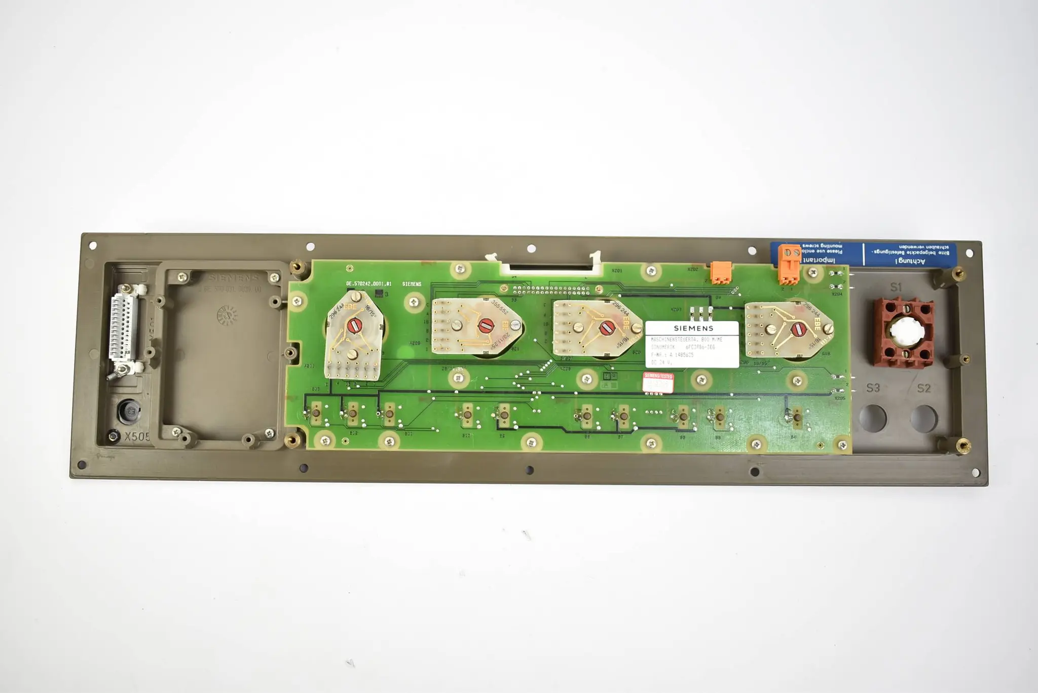 Produktfoto 1 von Siemens Maschinensteuertafel 800 M/ME 6FC3986-3EG ( 6FC3 986-3EG )