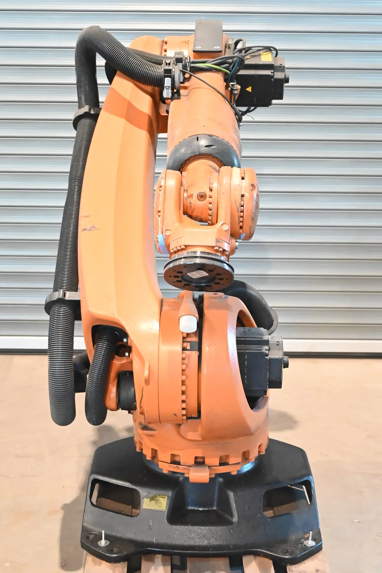 Produktfoto 1 von Kuka Industrieroboter KR 180 R2900 Prime  (10014522 ) + KRC4 ( 11013095 )