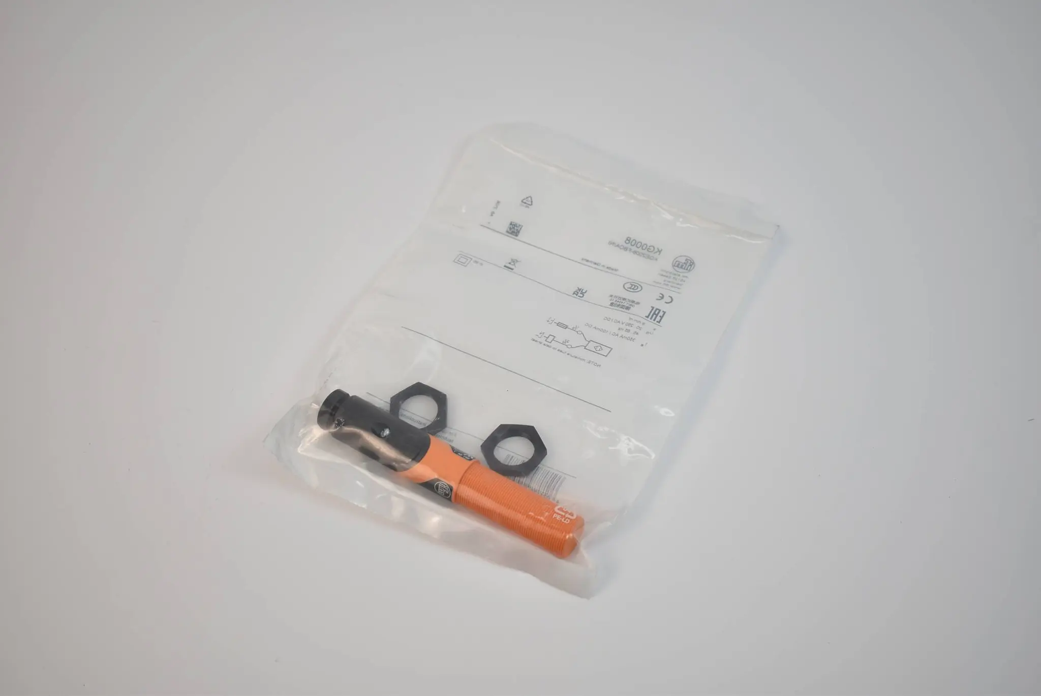 Produktfoto 1 von Ifm electronic kapazitiver Sensor KG0008 ( 8mm nf 20-250V AC/DC 45-65Hz )